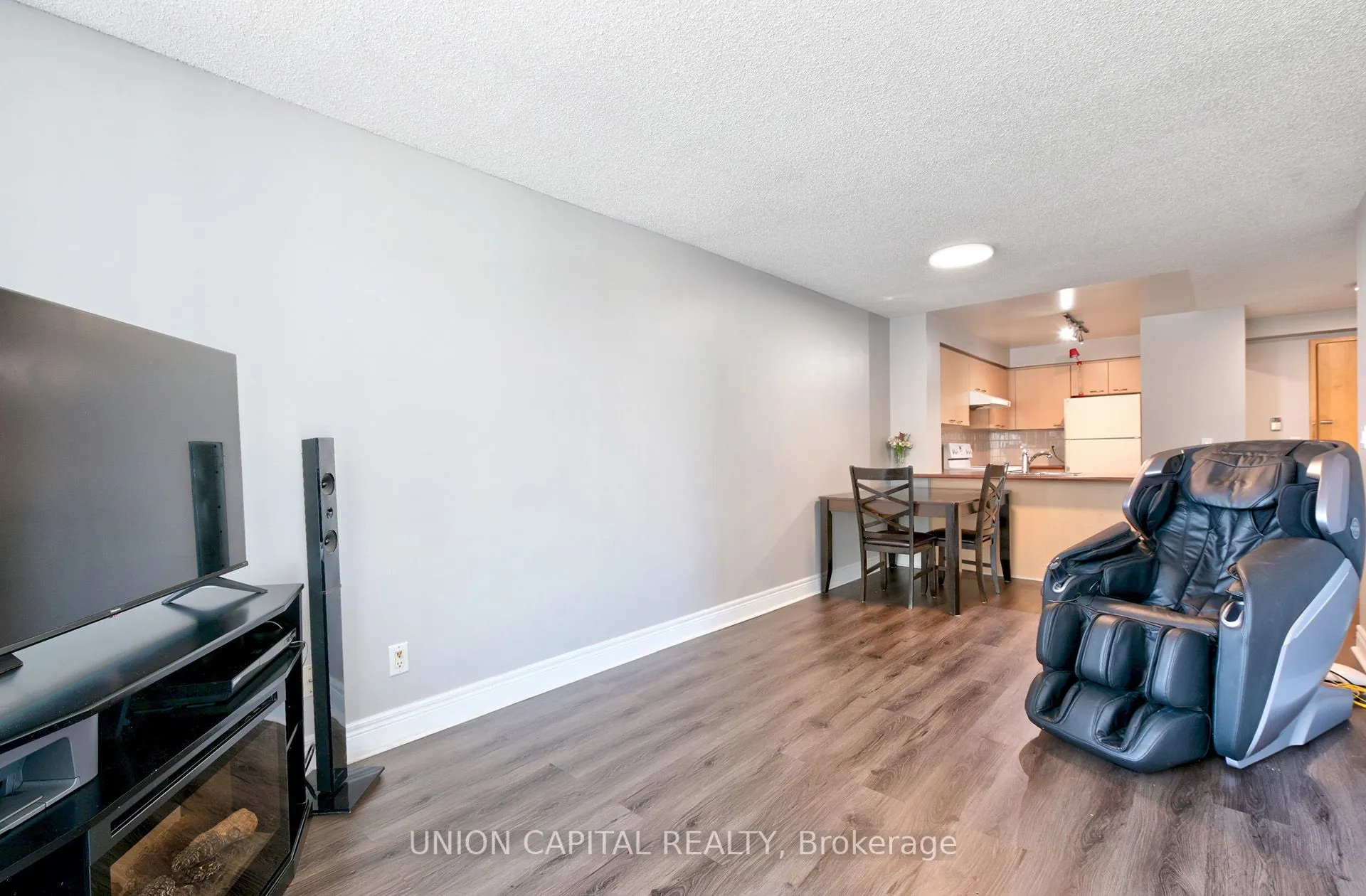 62 Suncrest Boulevard, #717