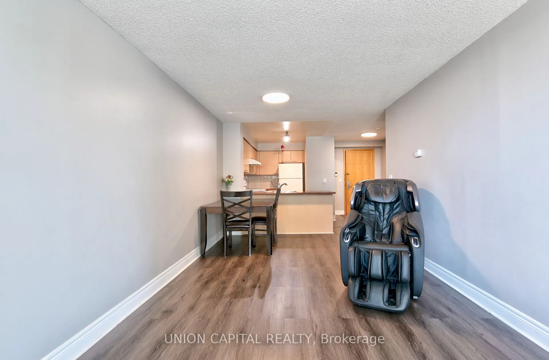 62 Suncrest Boulevard, #717