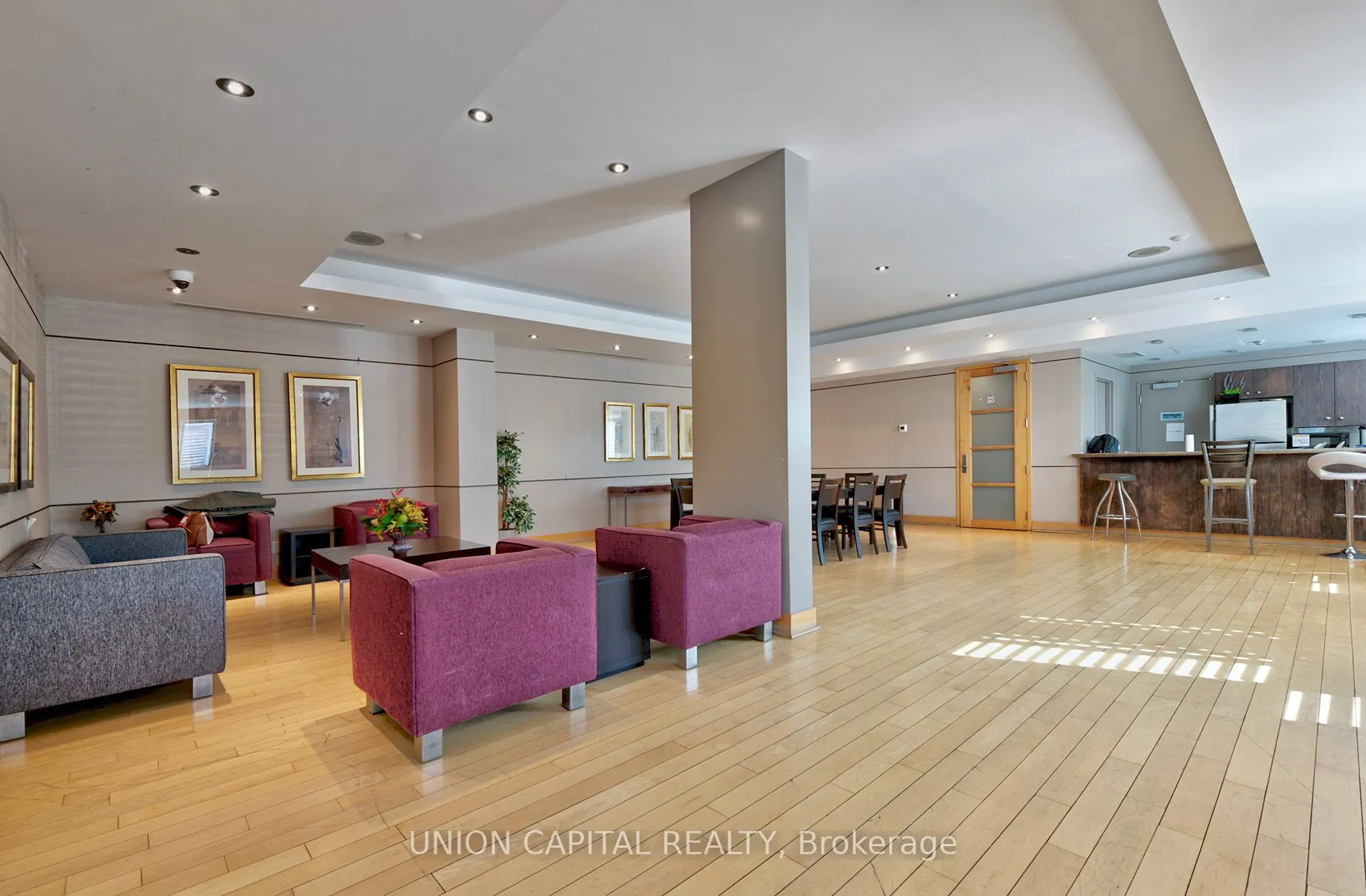 62 Suncrest Boulevard, #717