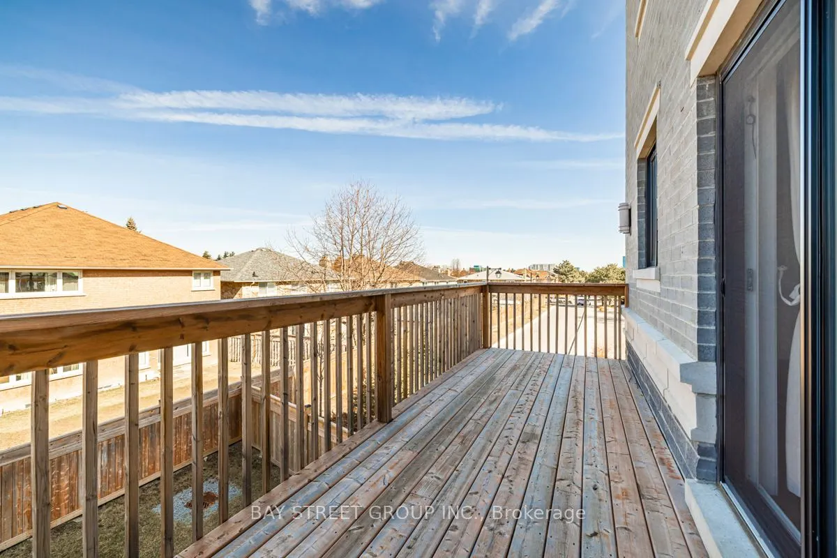 386 Highway 7 E, #TH 8