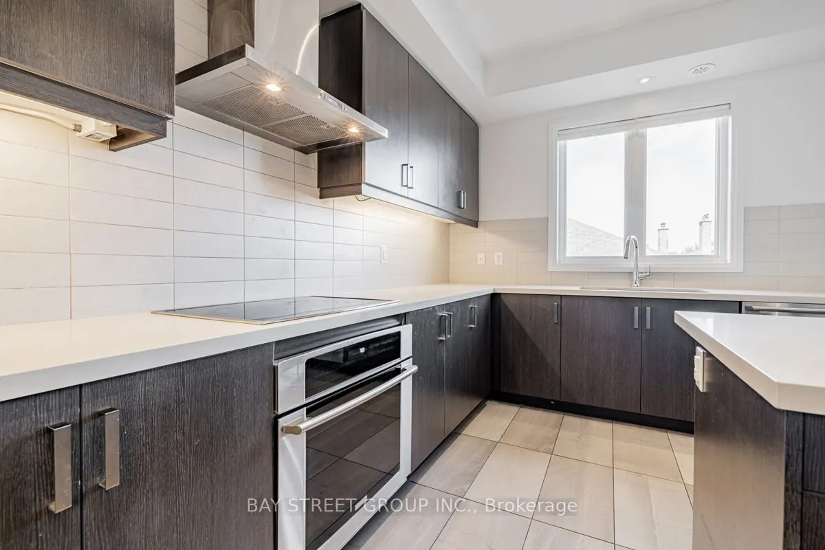 386 Highway 7 E, #TH 8