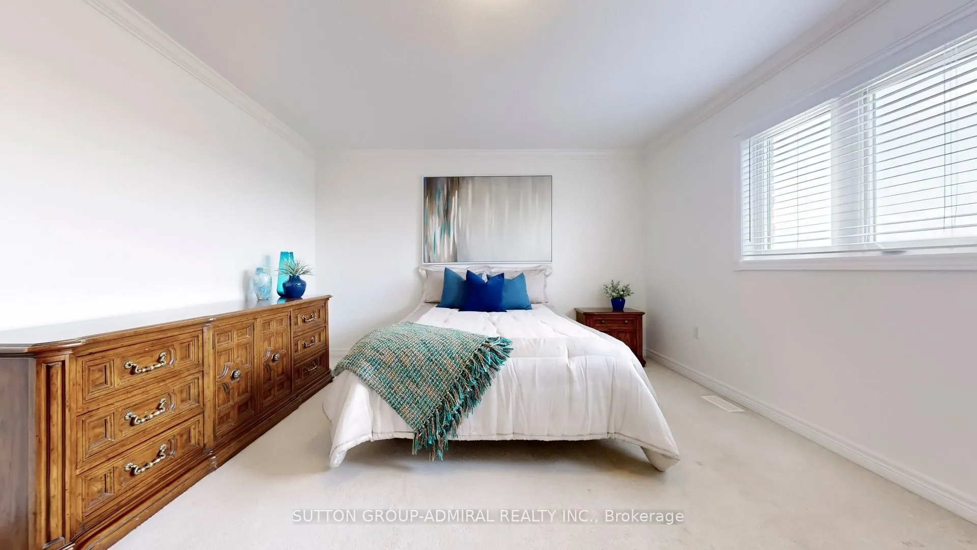 35 Wyman Crescent