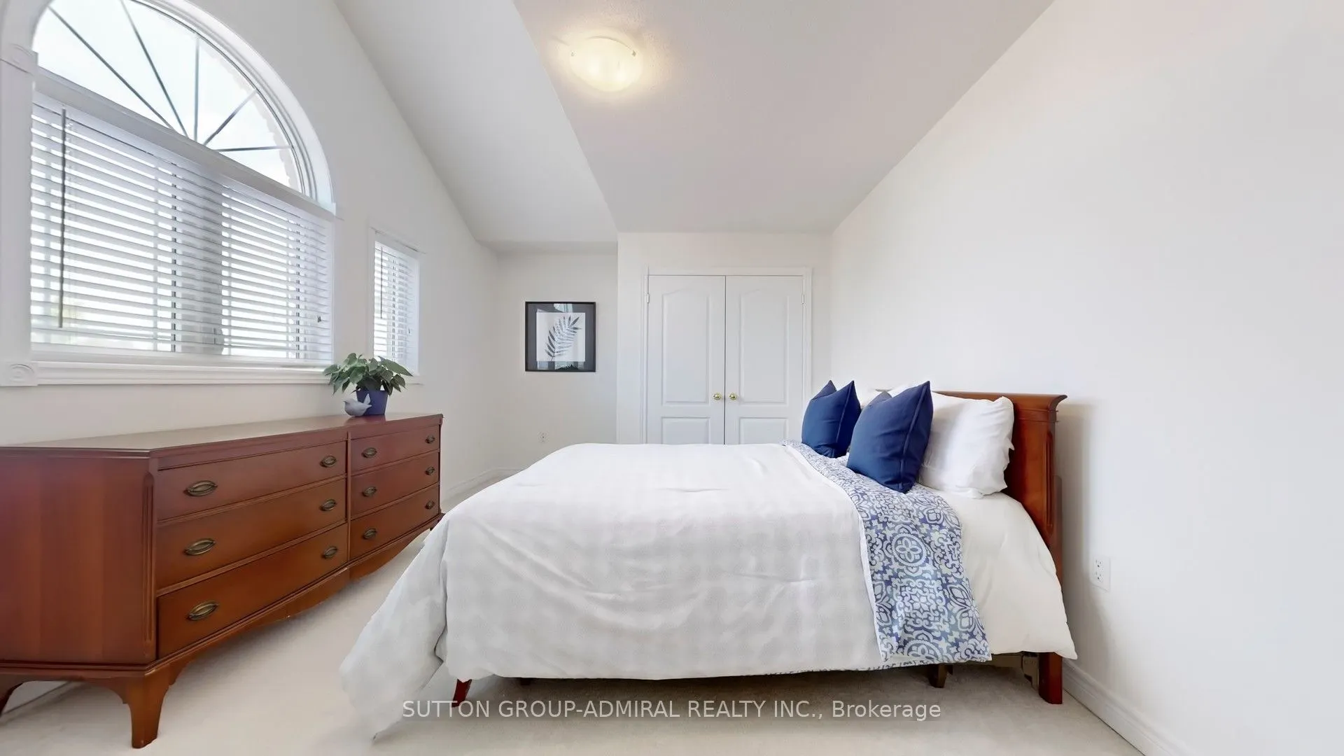 35 Wyman Crescent