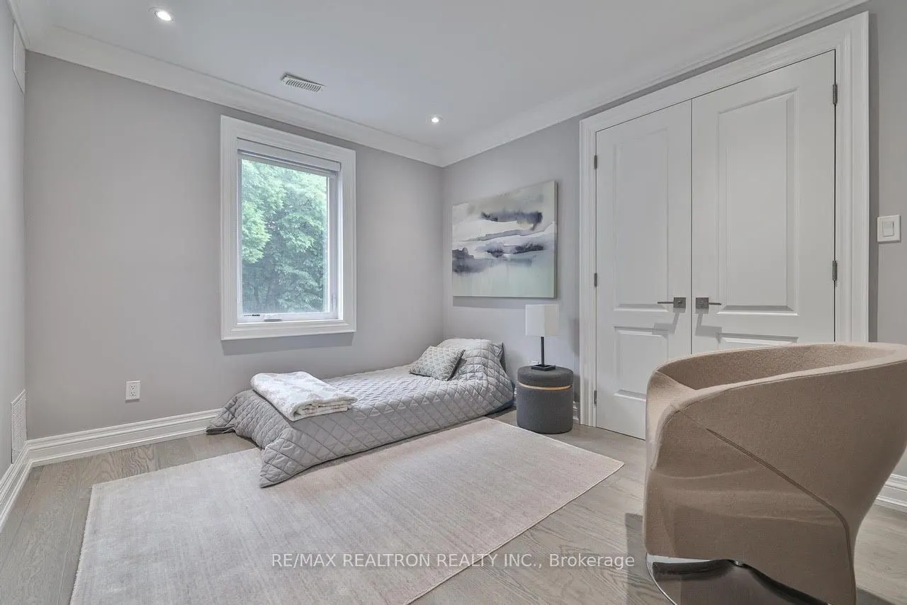 3 Rosea Court