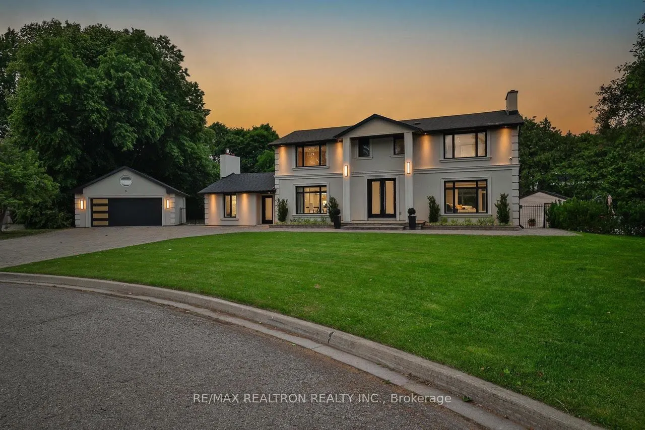3 Rosea Court