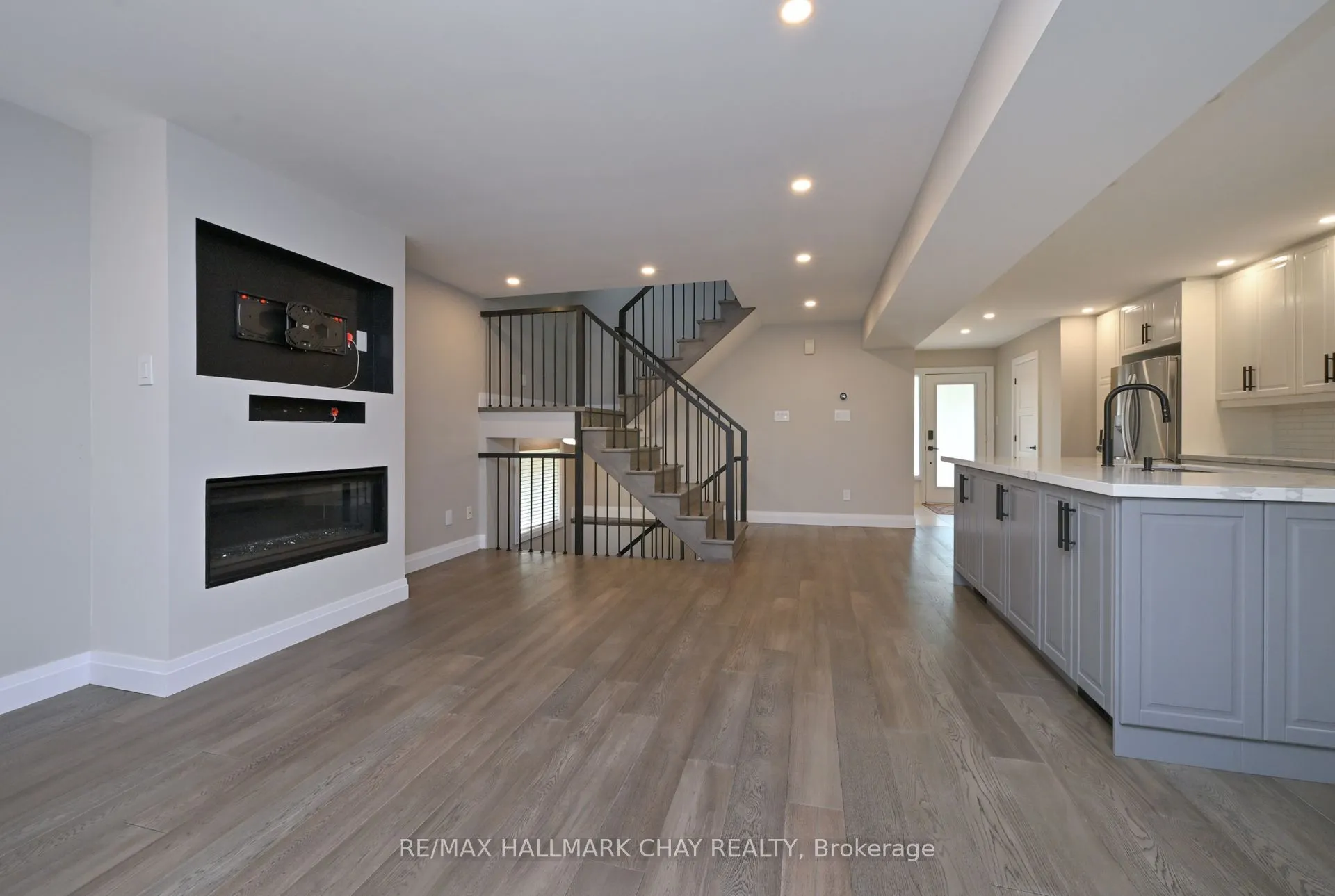 176 Green Briar Road, #2