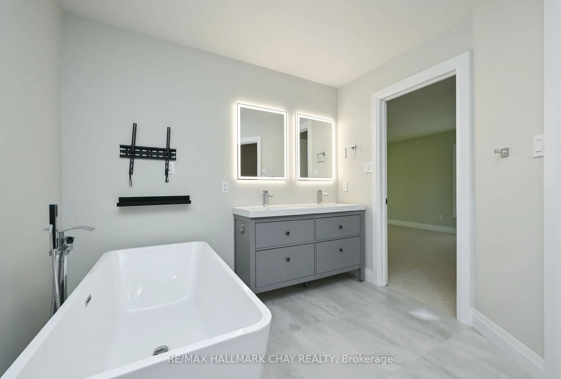 176 Green Briar Road, #2