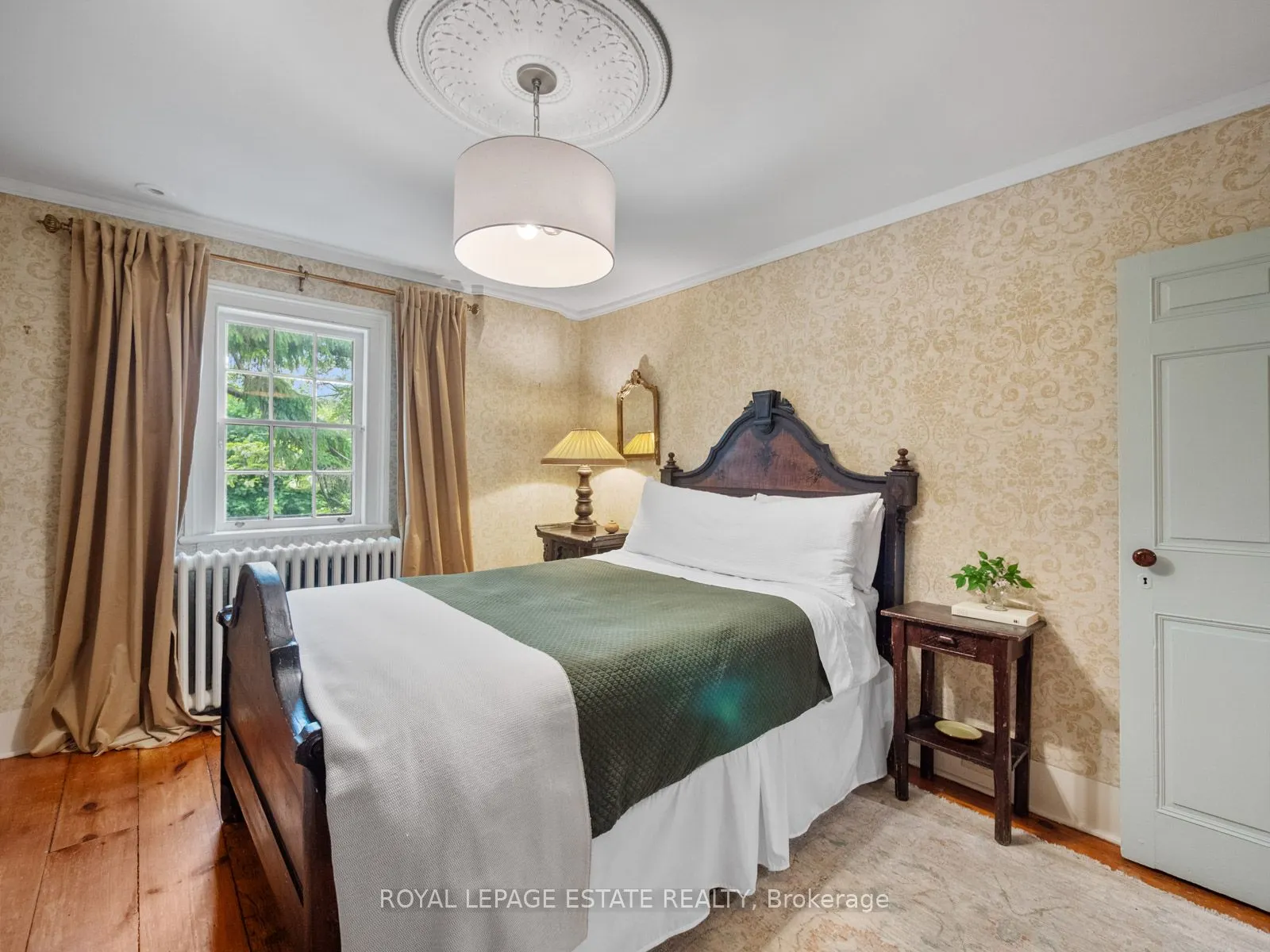 89 Main Street S