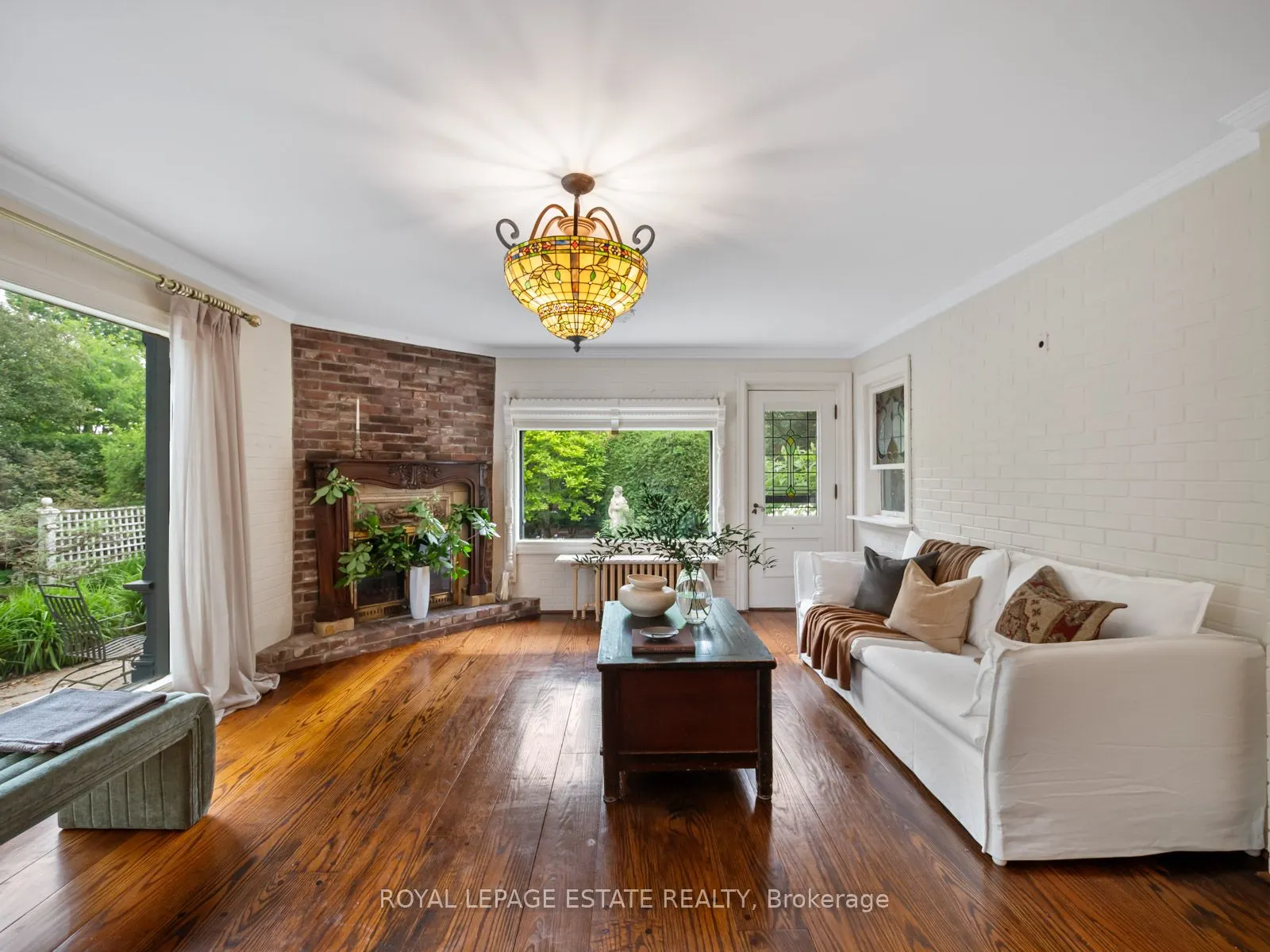 89 Main Street S