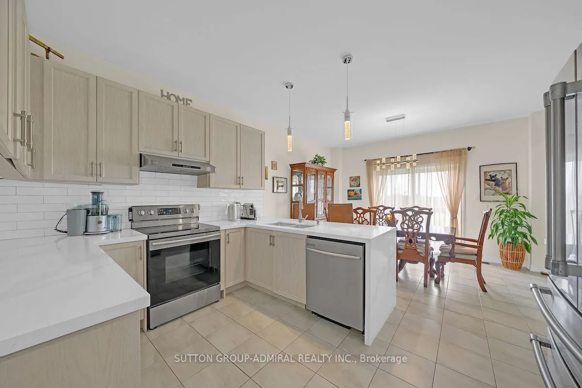 1152 Peelar Crescent