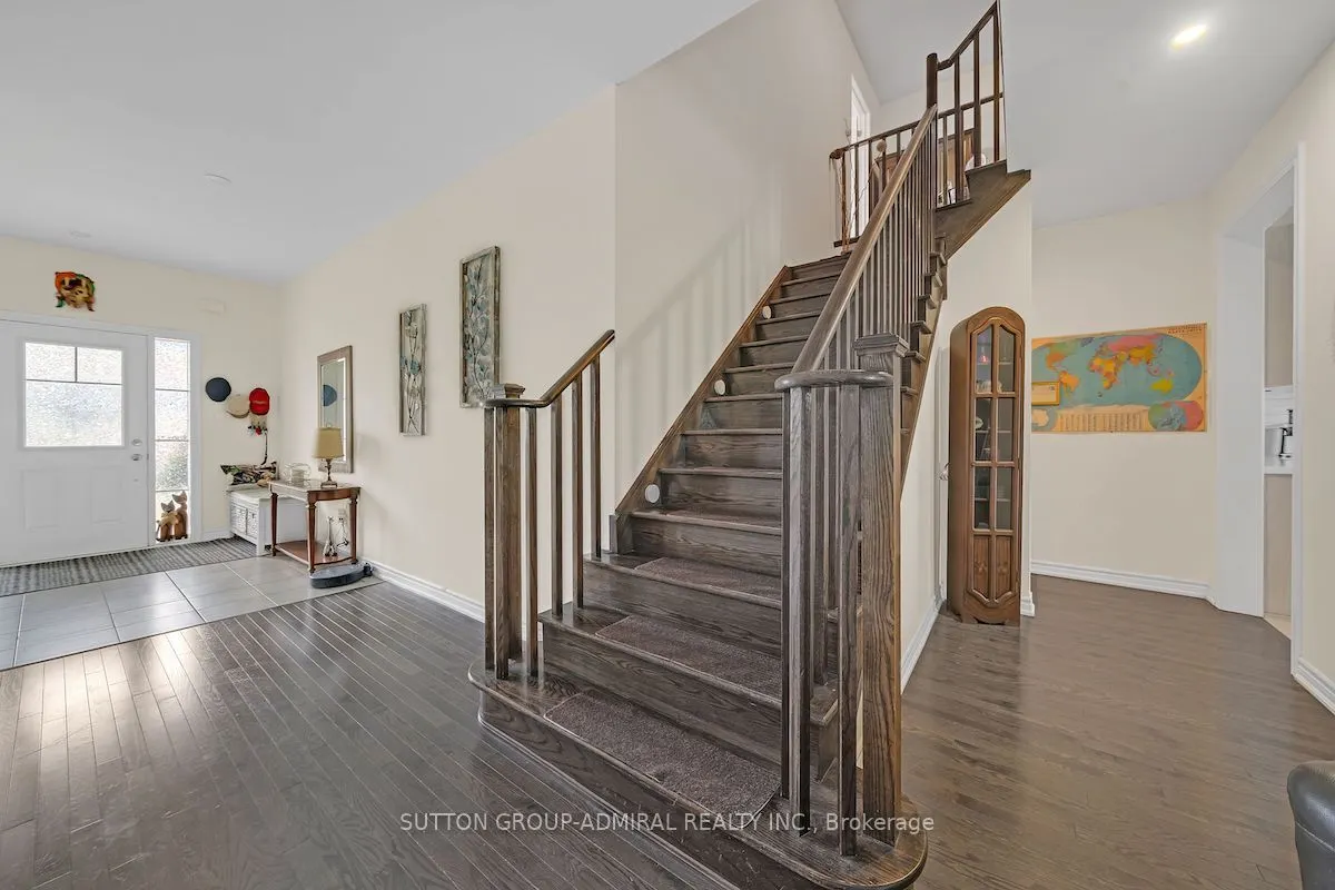 1152 Peelar Crescent
