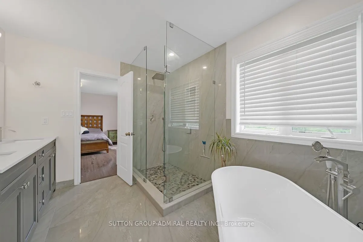 1152 Peelar Crescent