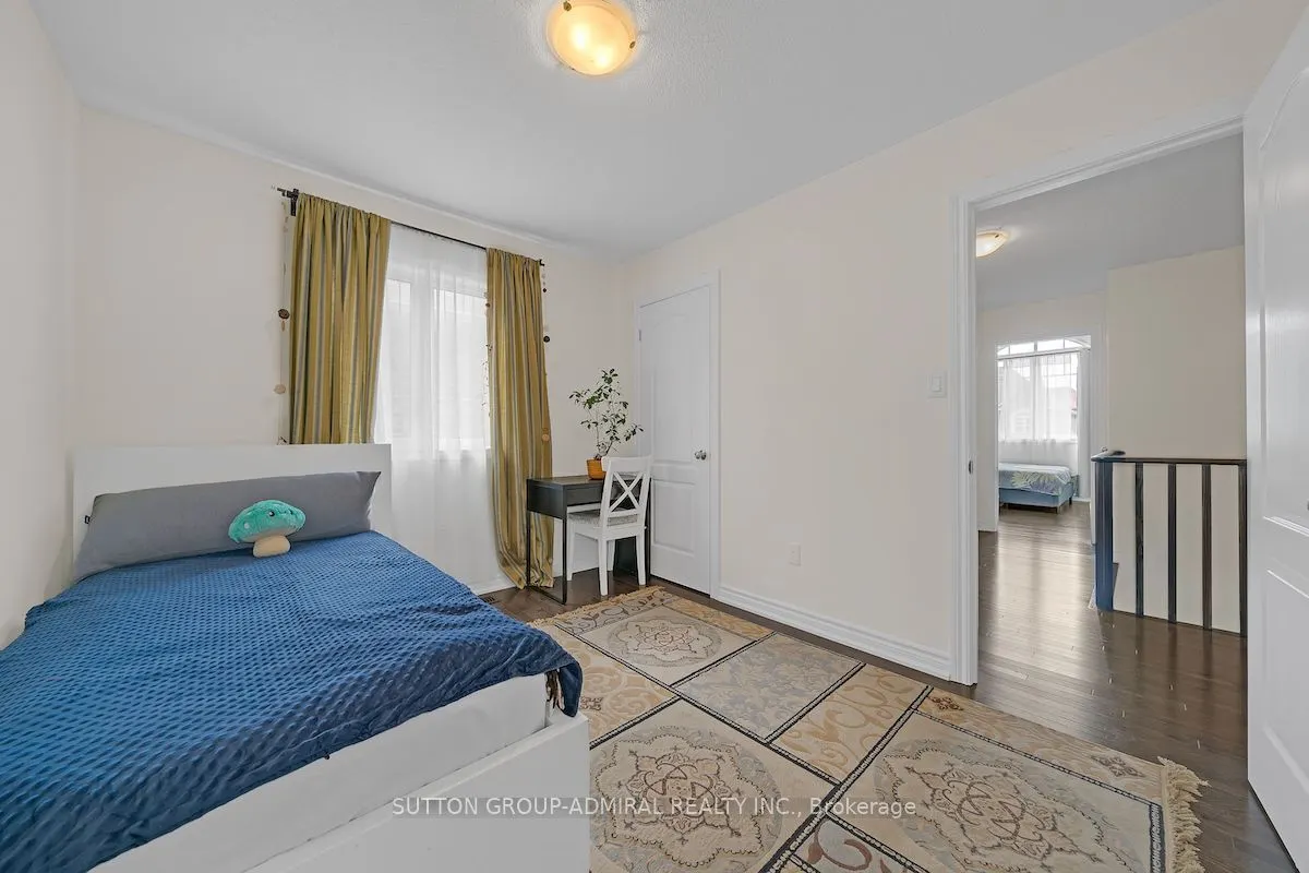 1152 Peelar Crescent