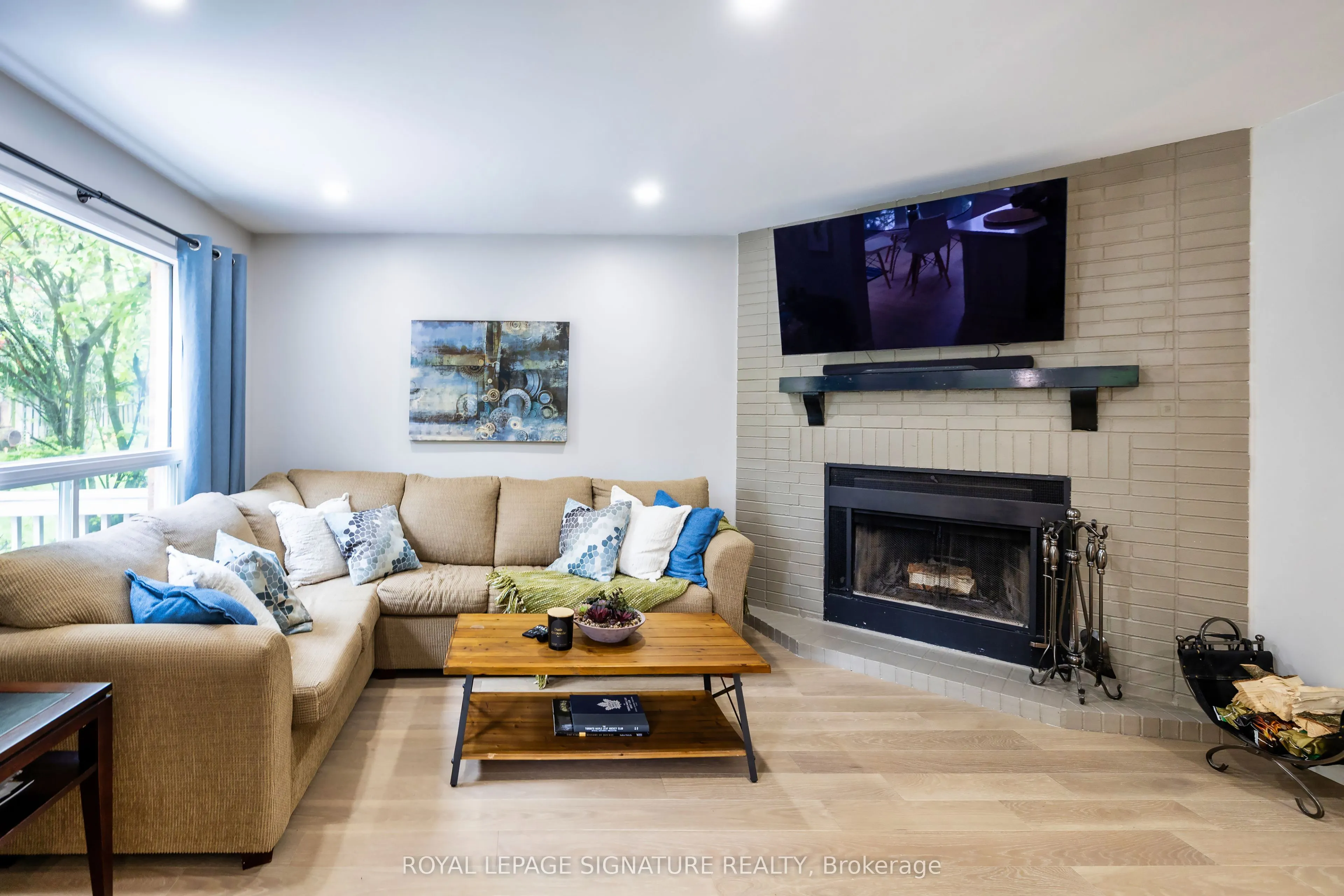 27 Twelve Oaks Drive