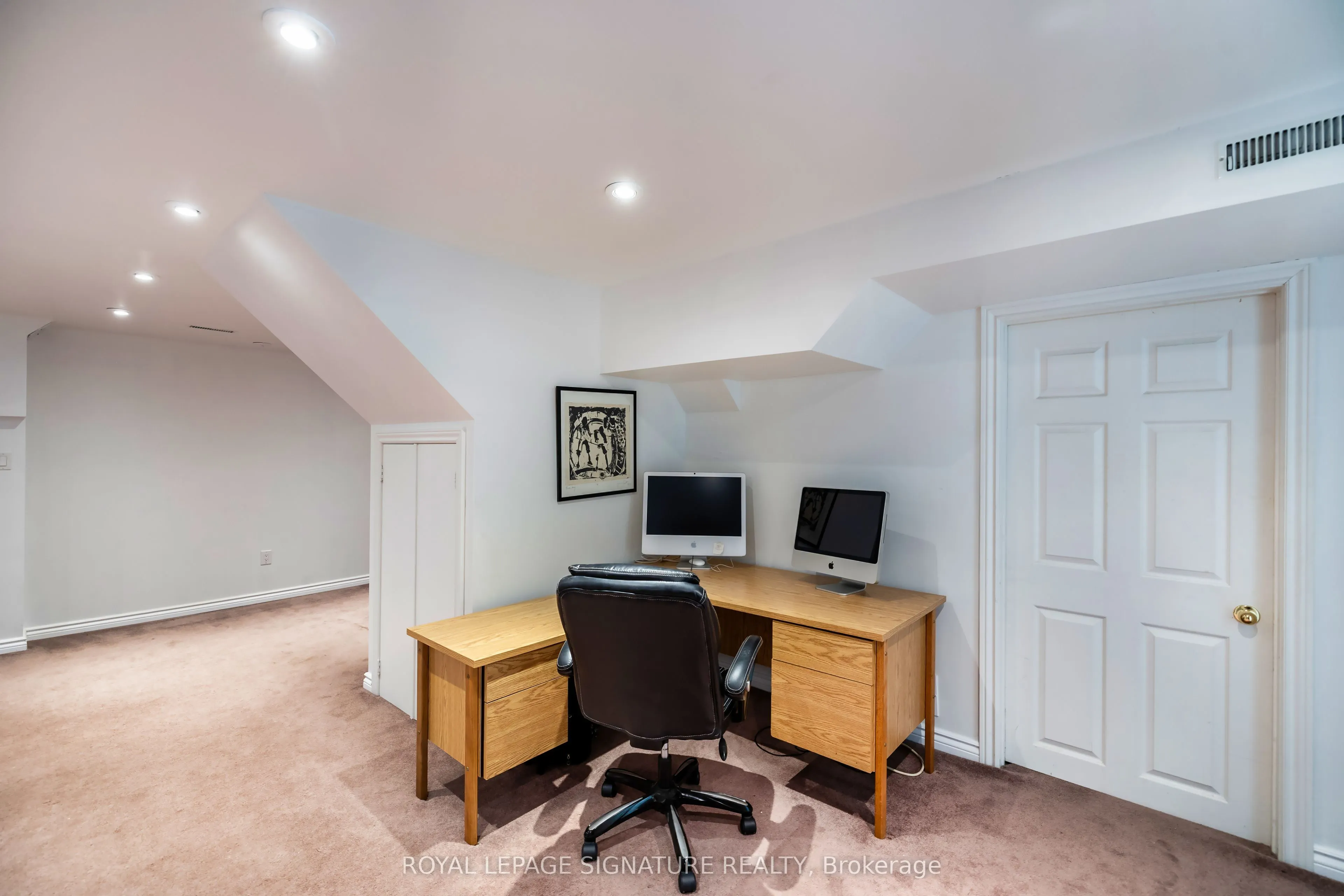 27 Twelve Oaks Drive