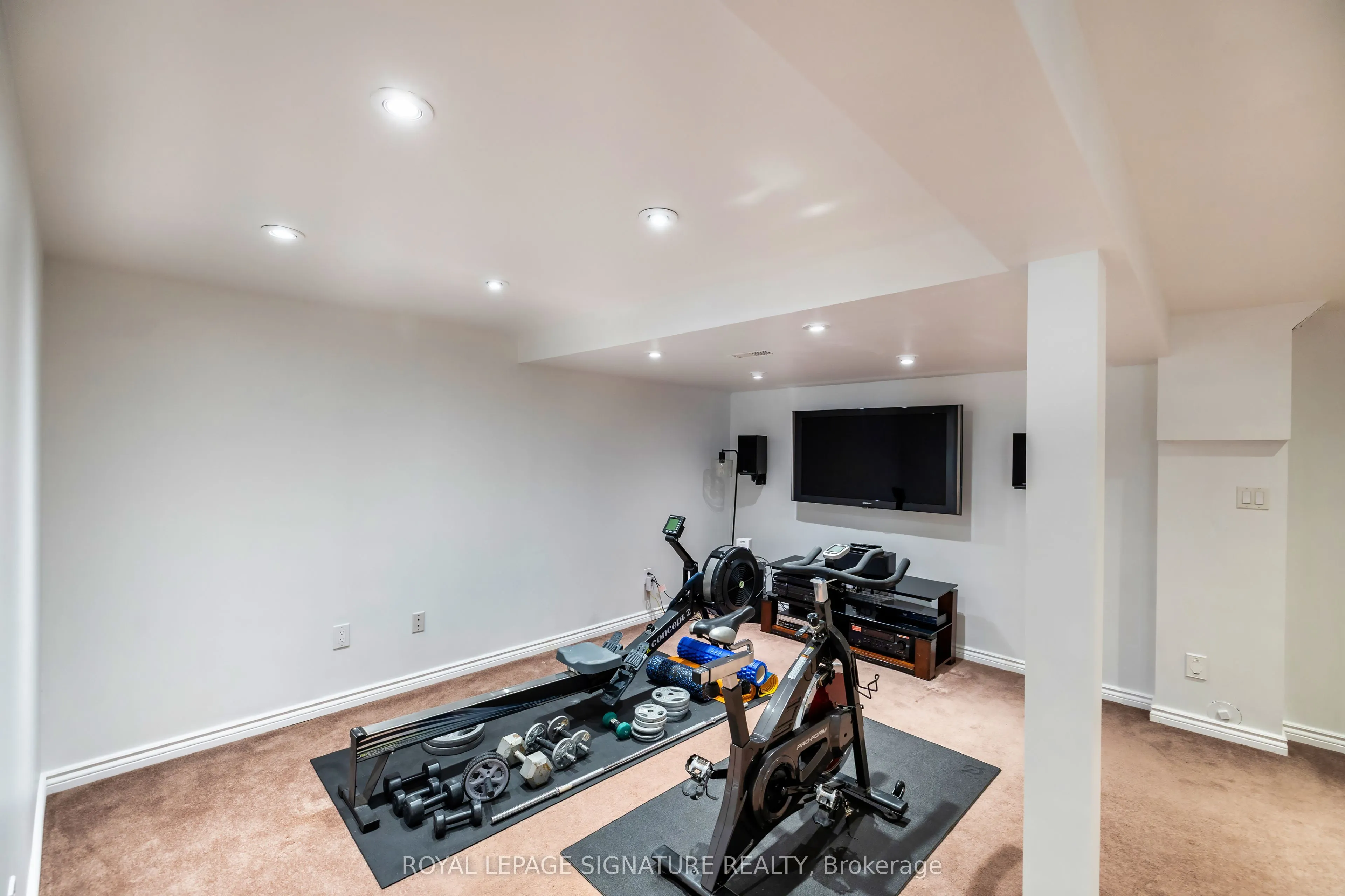 27 Twelve Oaks Drive