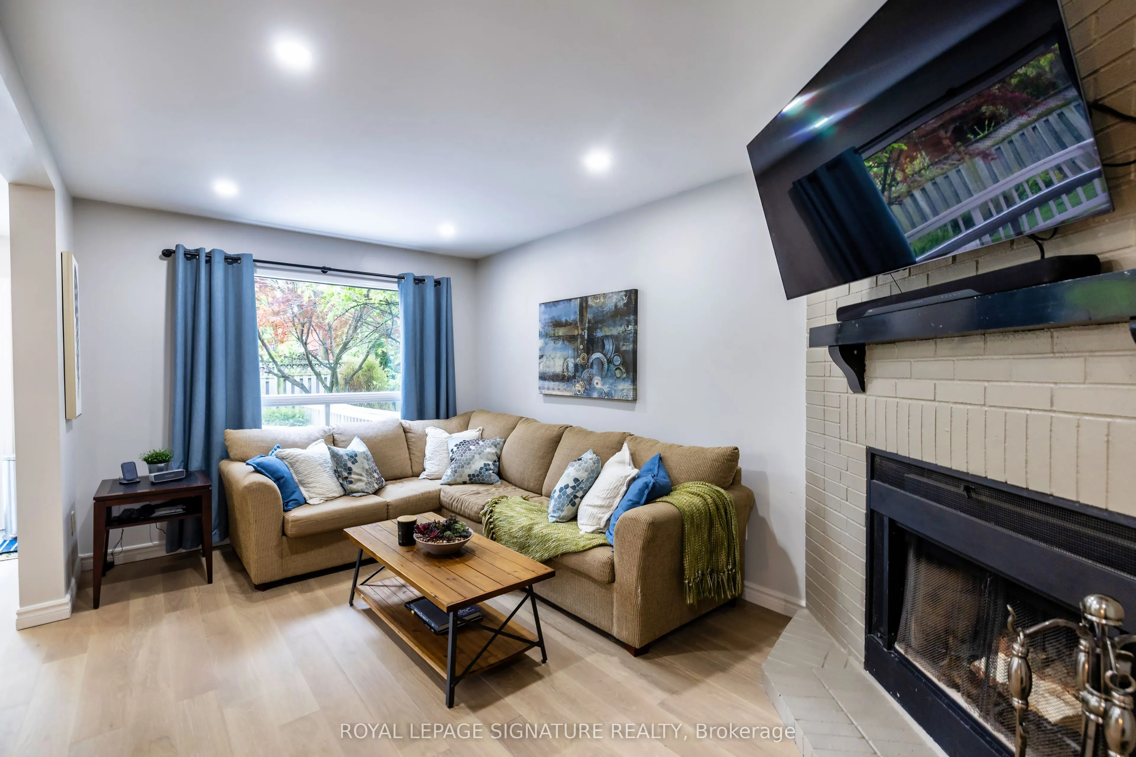 27 Twelve Oaks Drive
