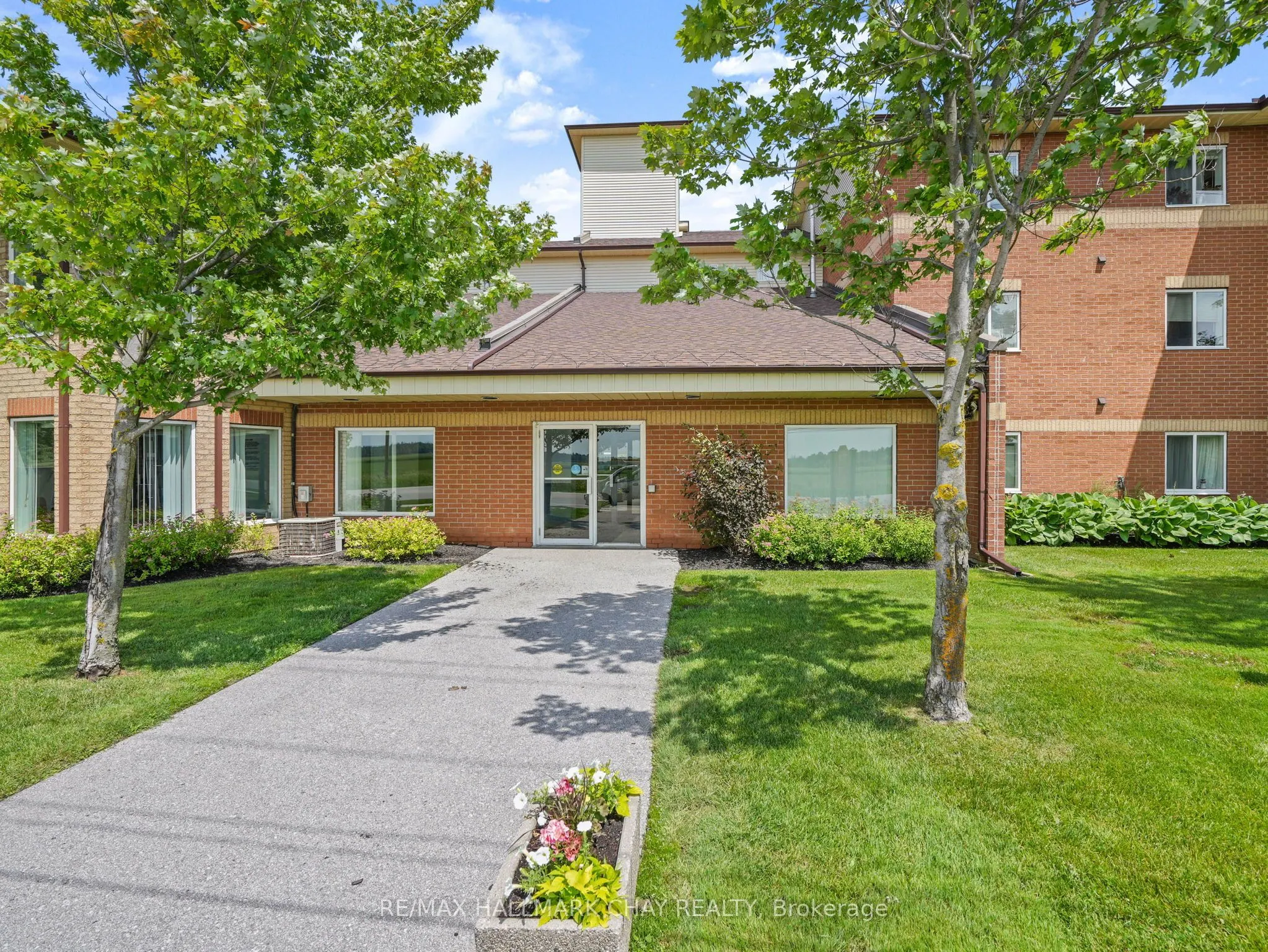 247 King Street N, #202