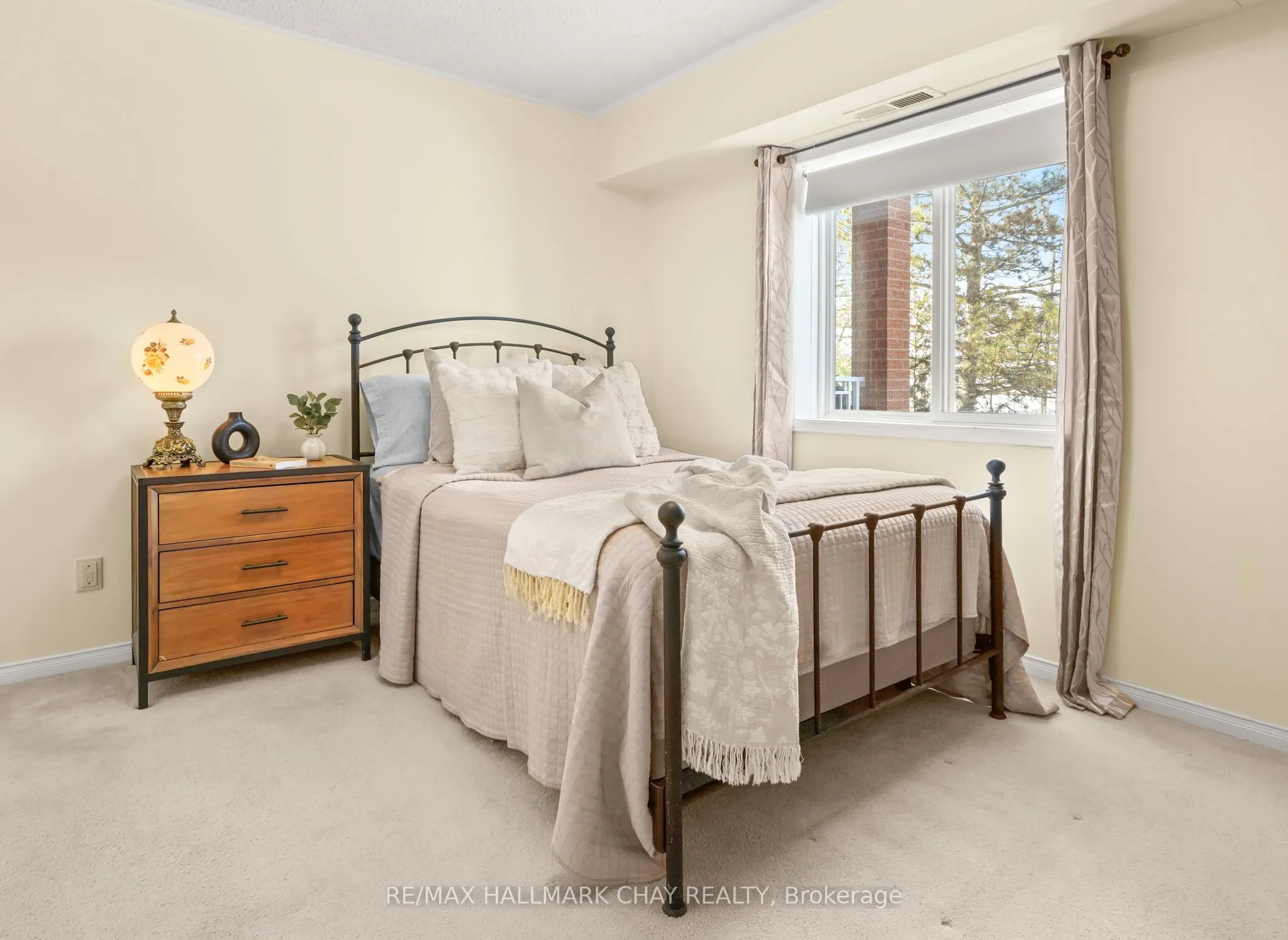 247 King Street N, #202
