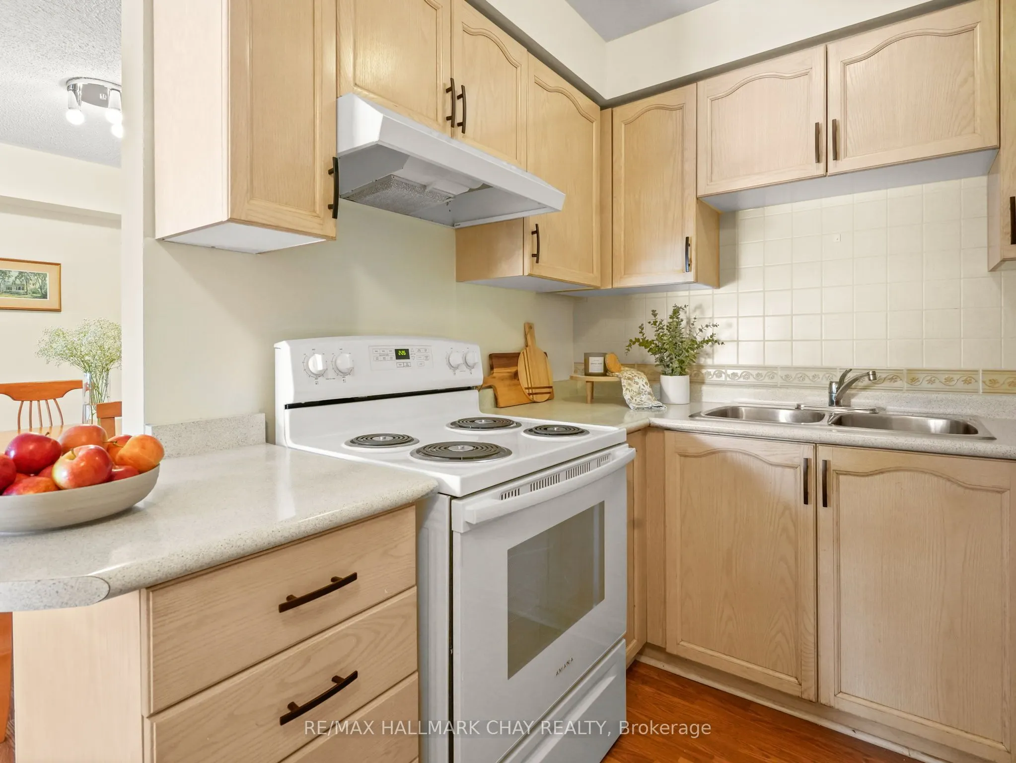 247 King Street N, #202
