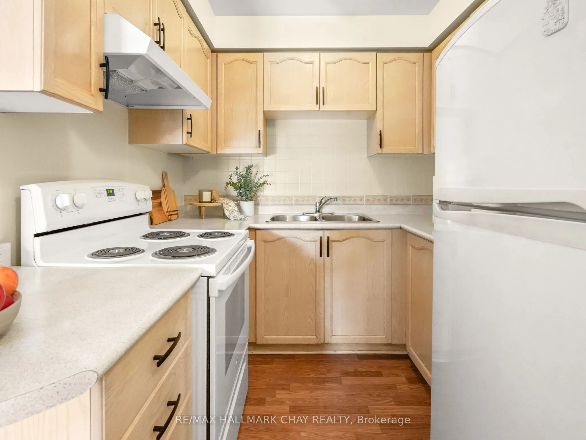 247 King Street N, #202
