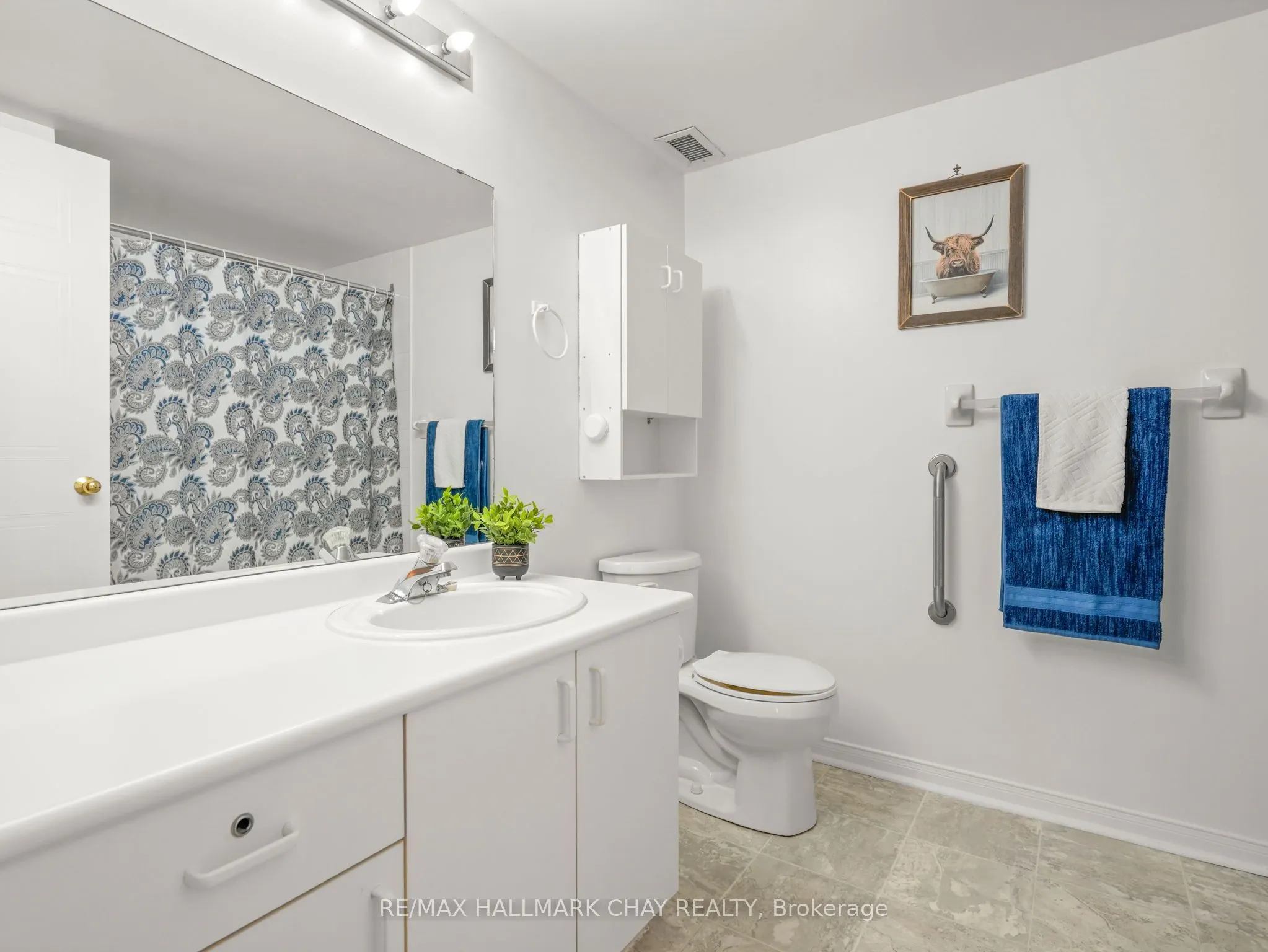 247 King Street N, #202