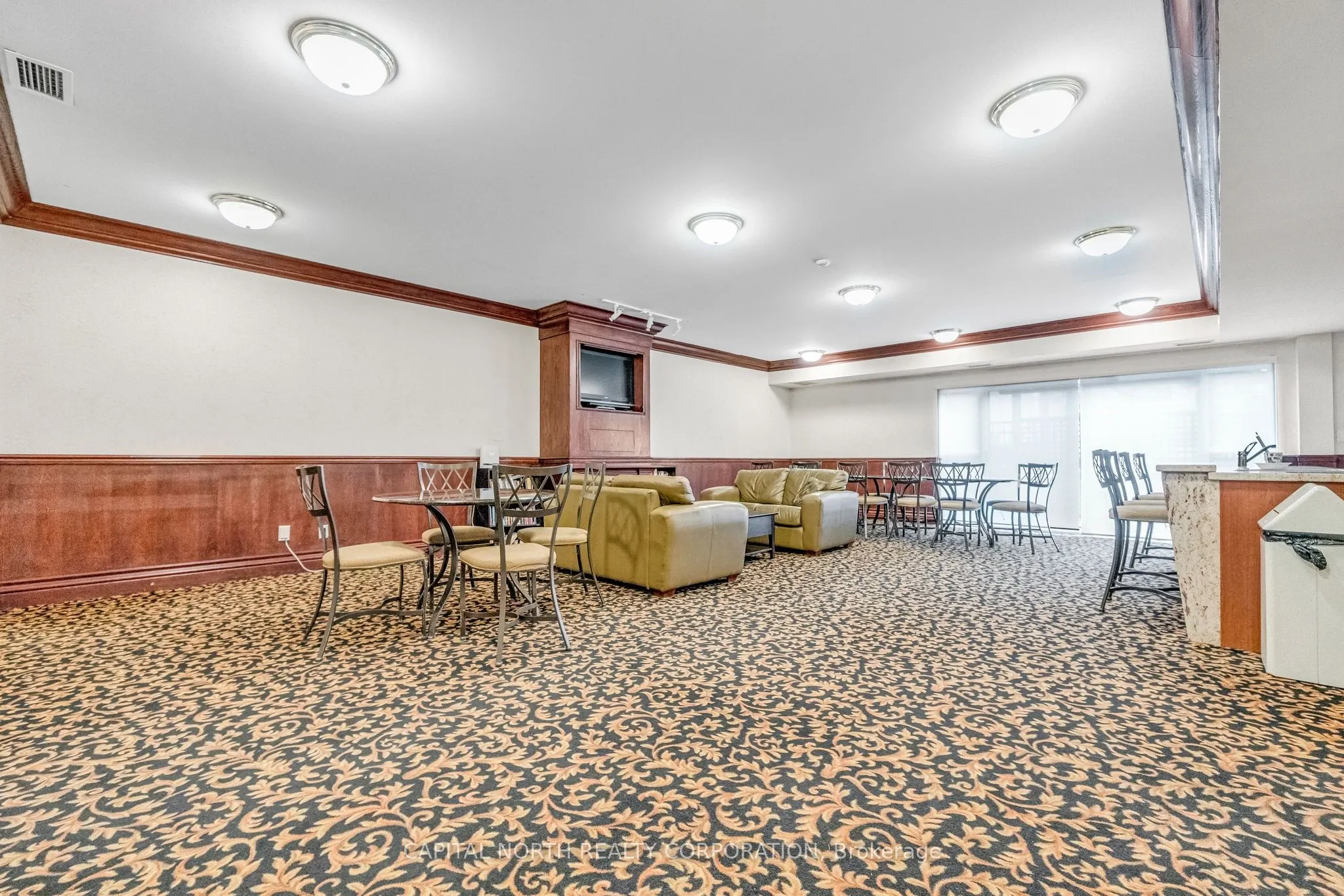 33 Wallace Street, #321