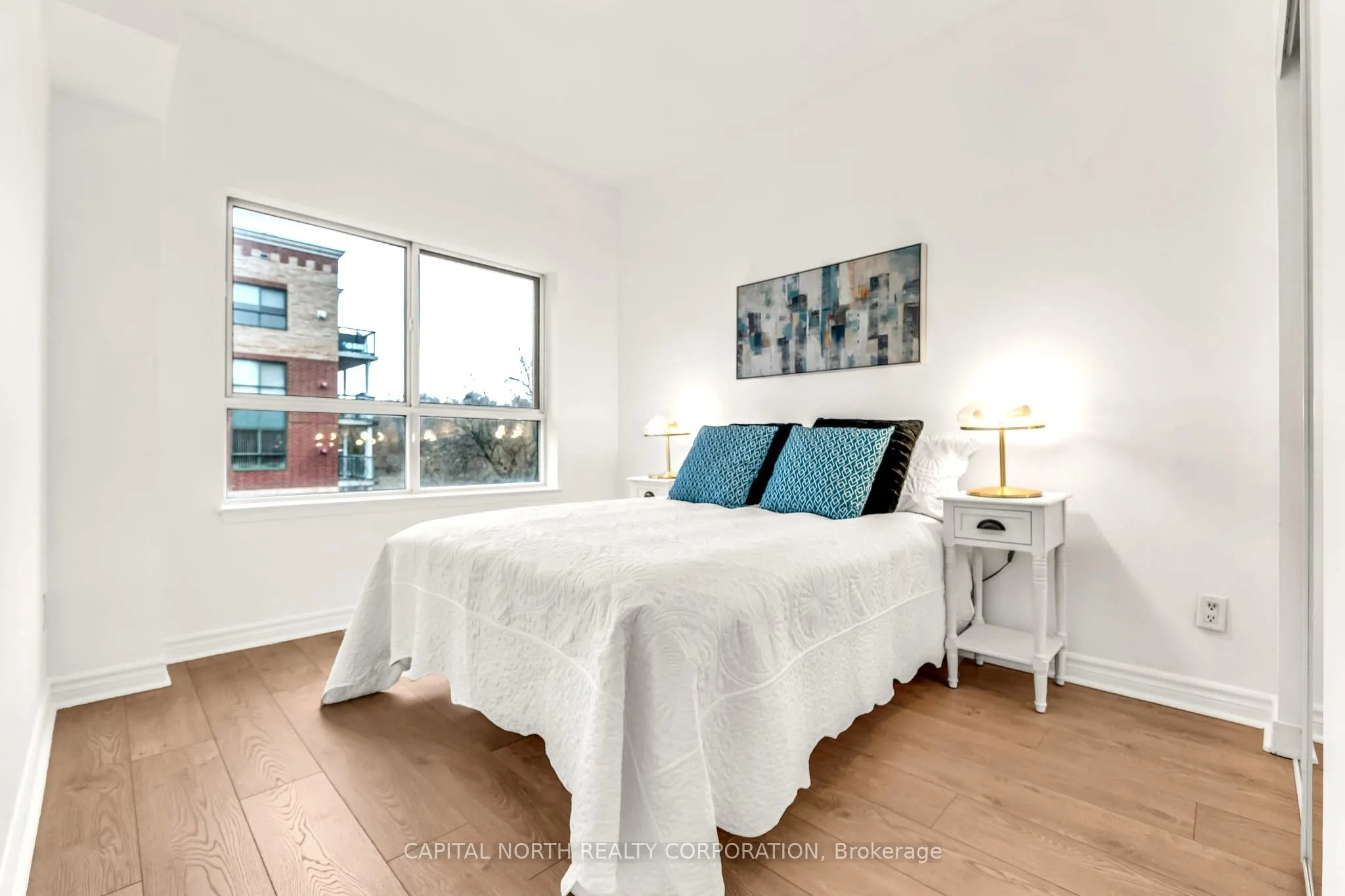 33 Wallace Street, #321