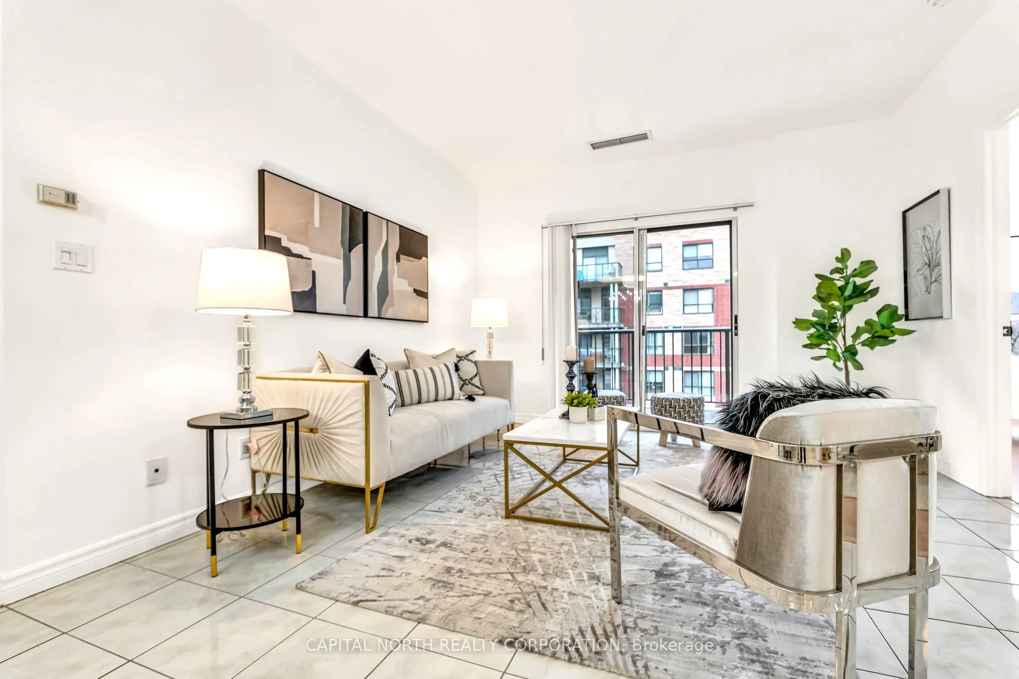 33 Wallace Street, #321