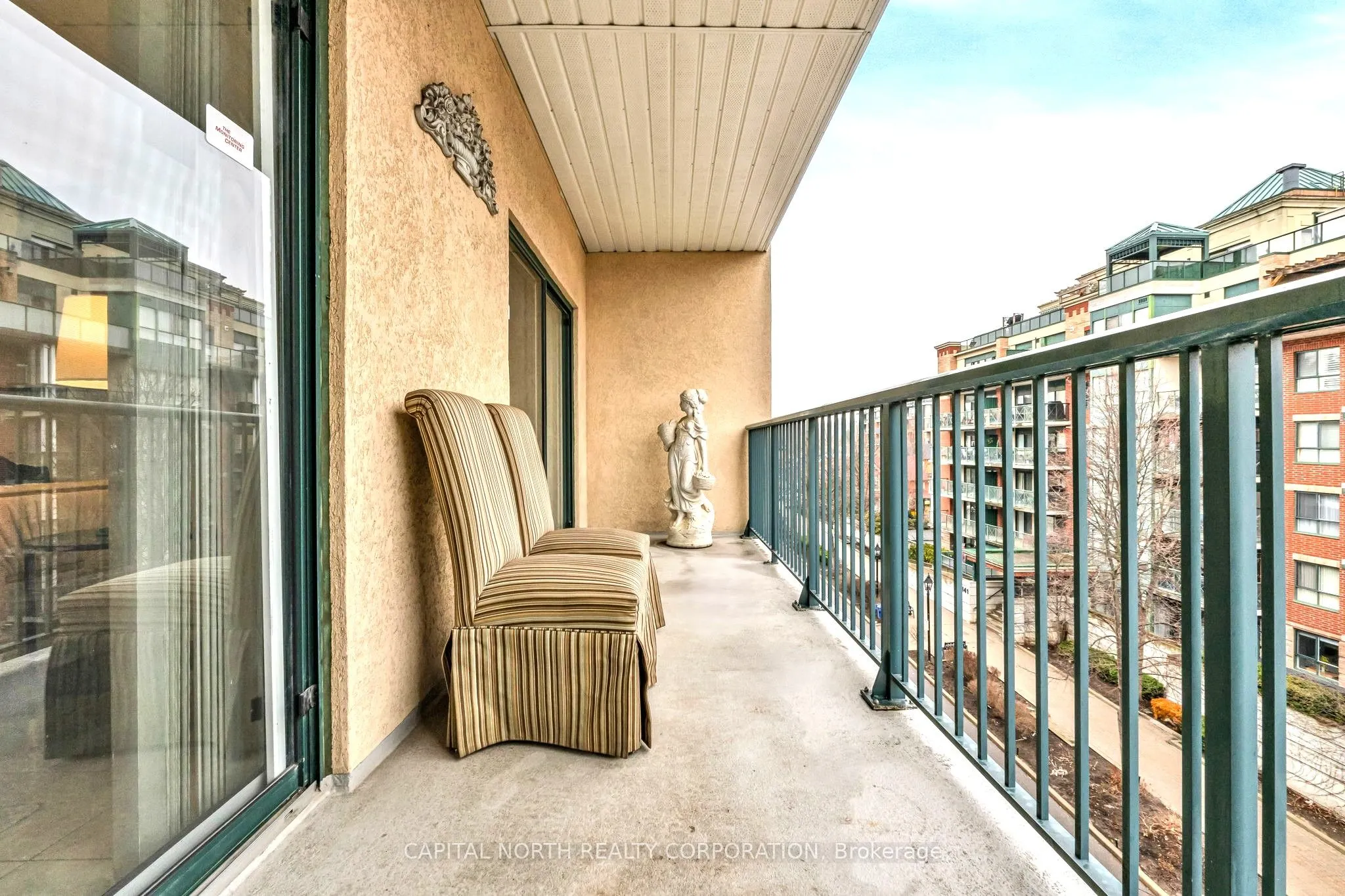 33 Wallace Street, #321