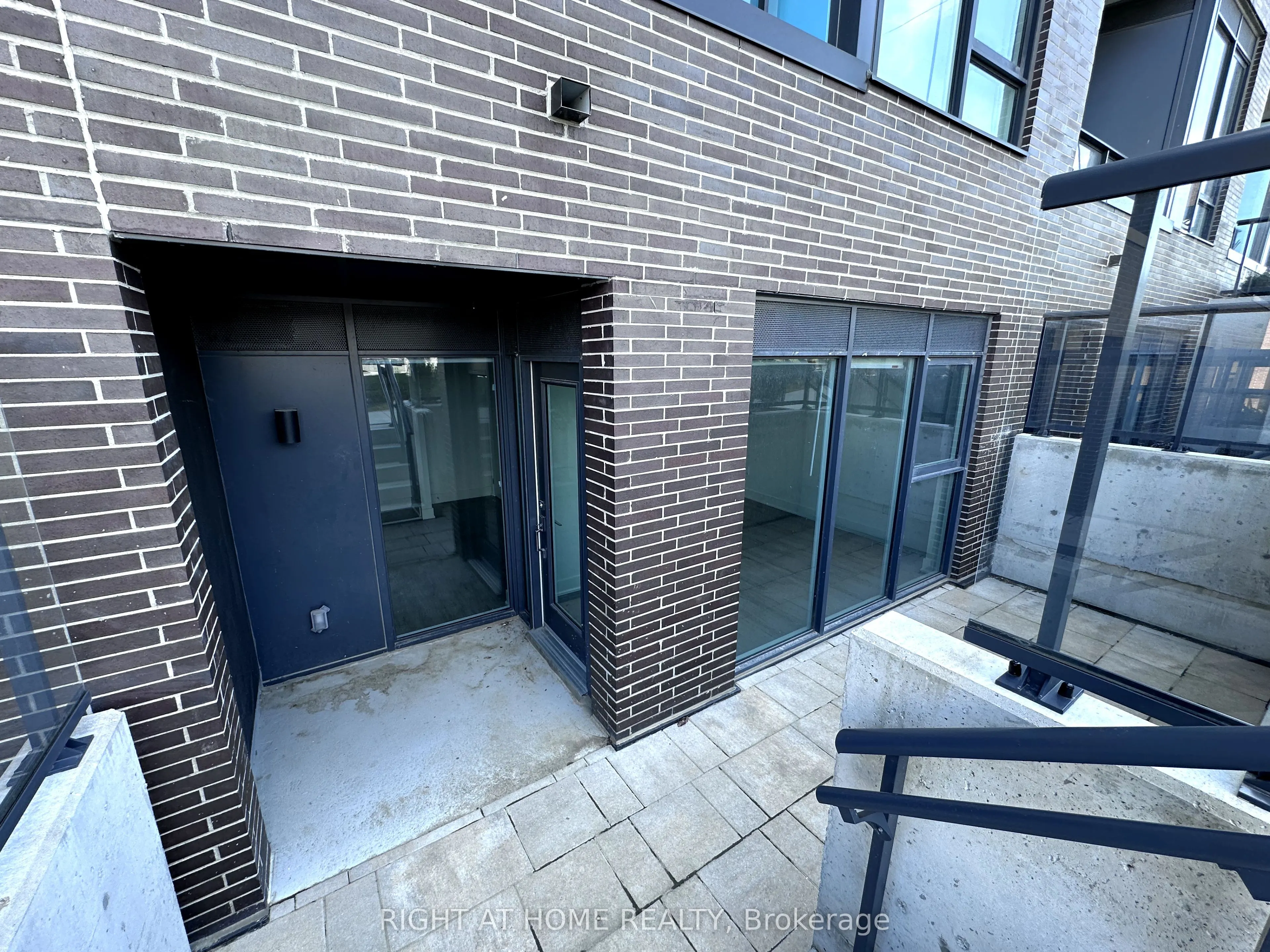 185 Deerfield Road, #015
