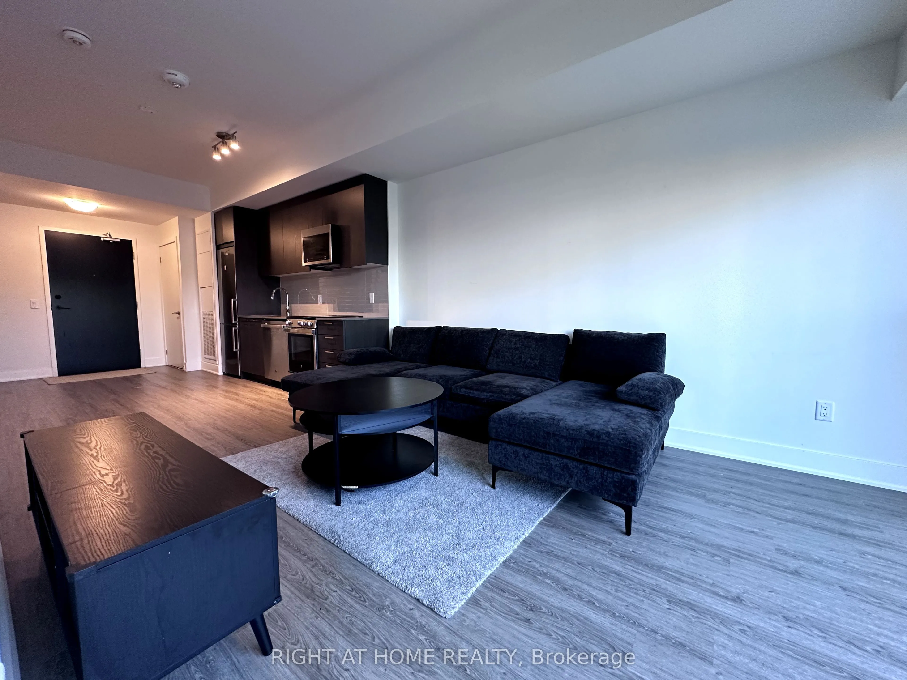 185 Deerfield Road, #015