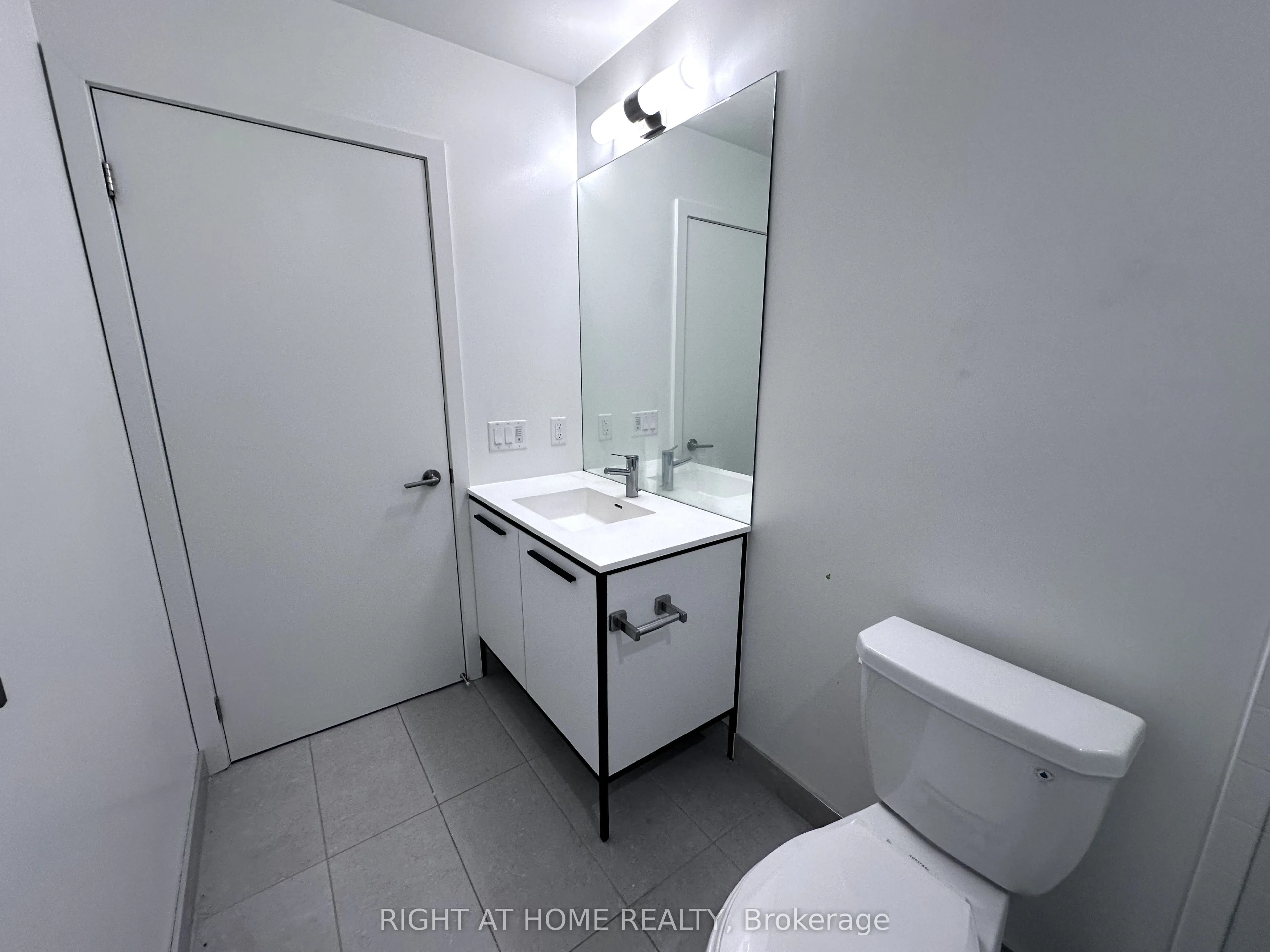185 Deerfield Road, #015