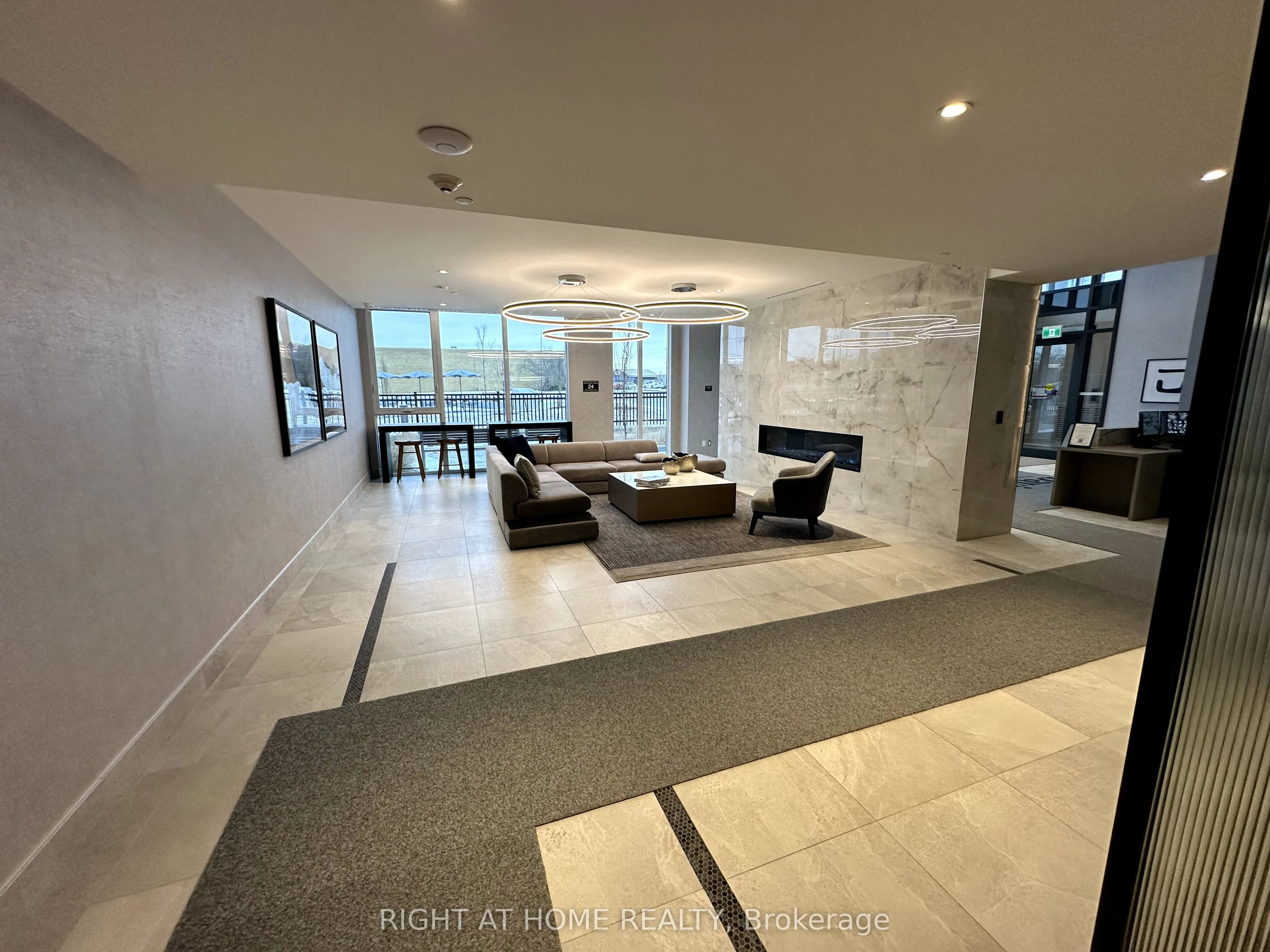 185 Deerfield Road, #015