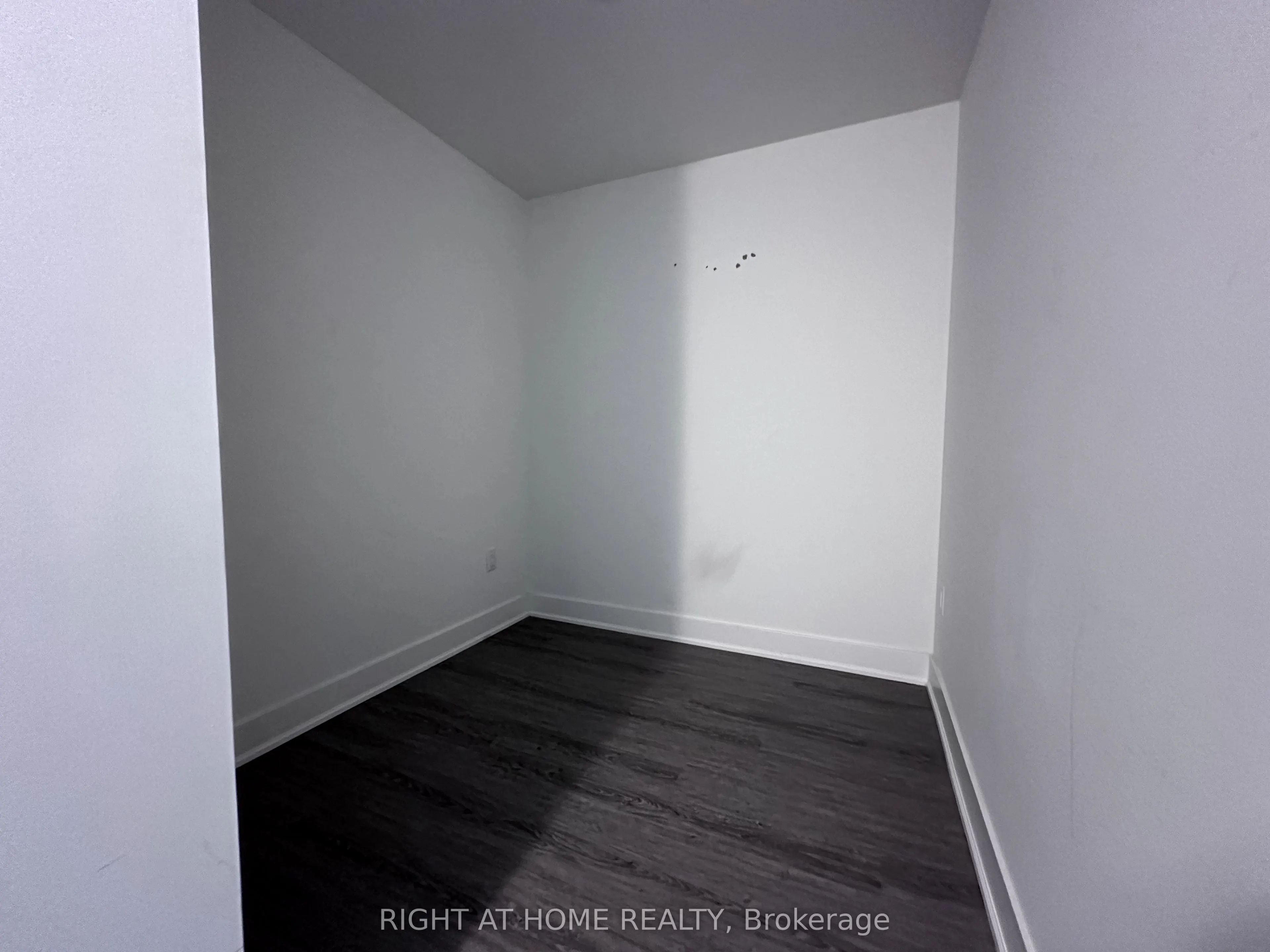 185 Deerfield Road, #015