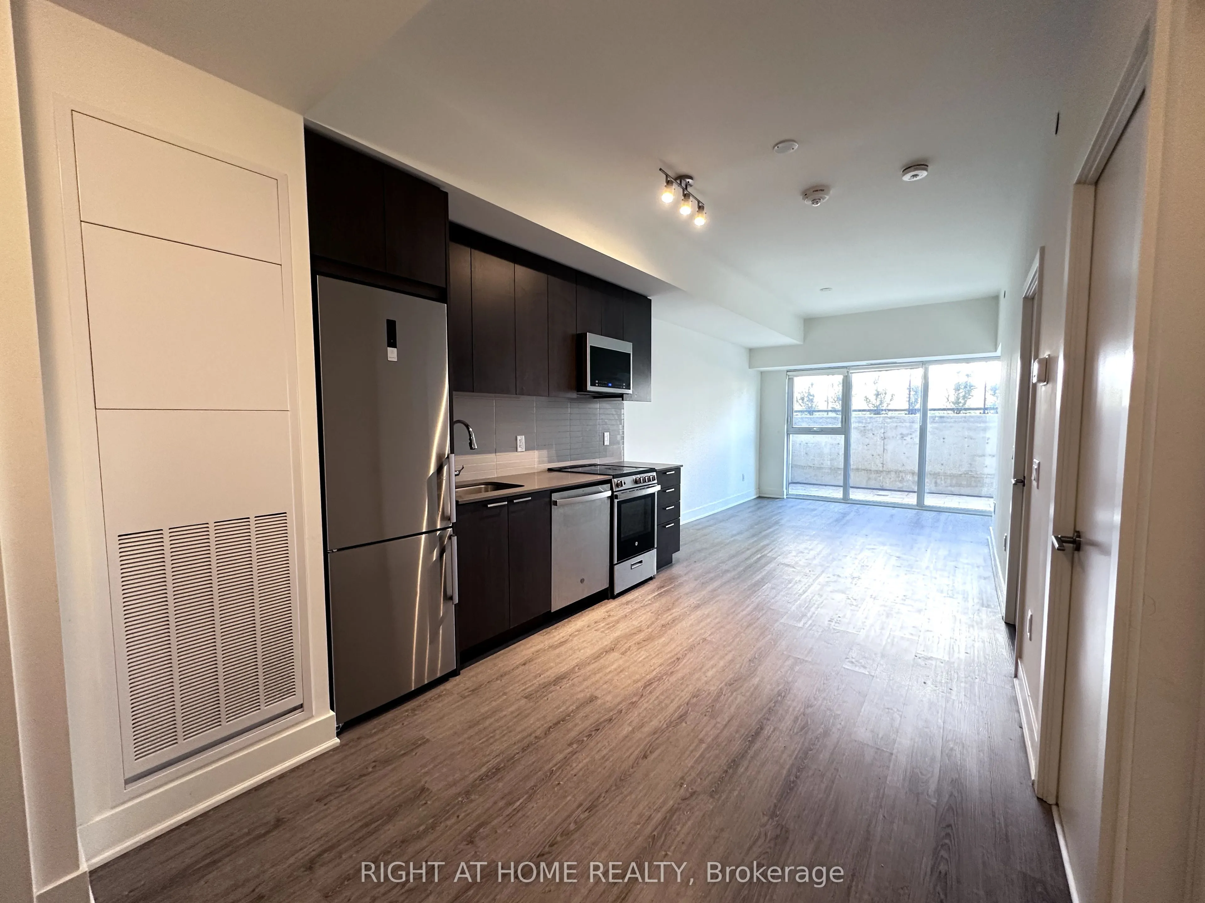 185 Deerfield Road, #015