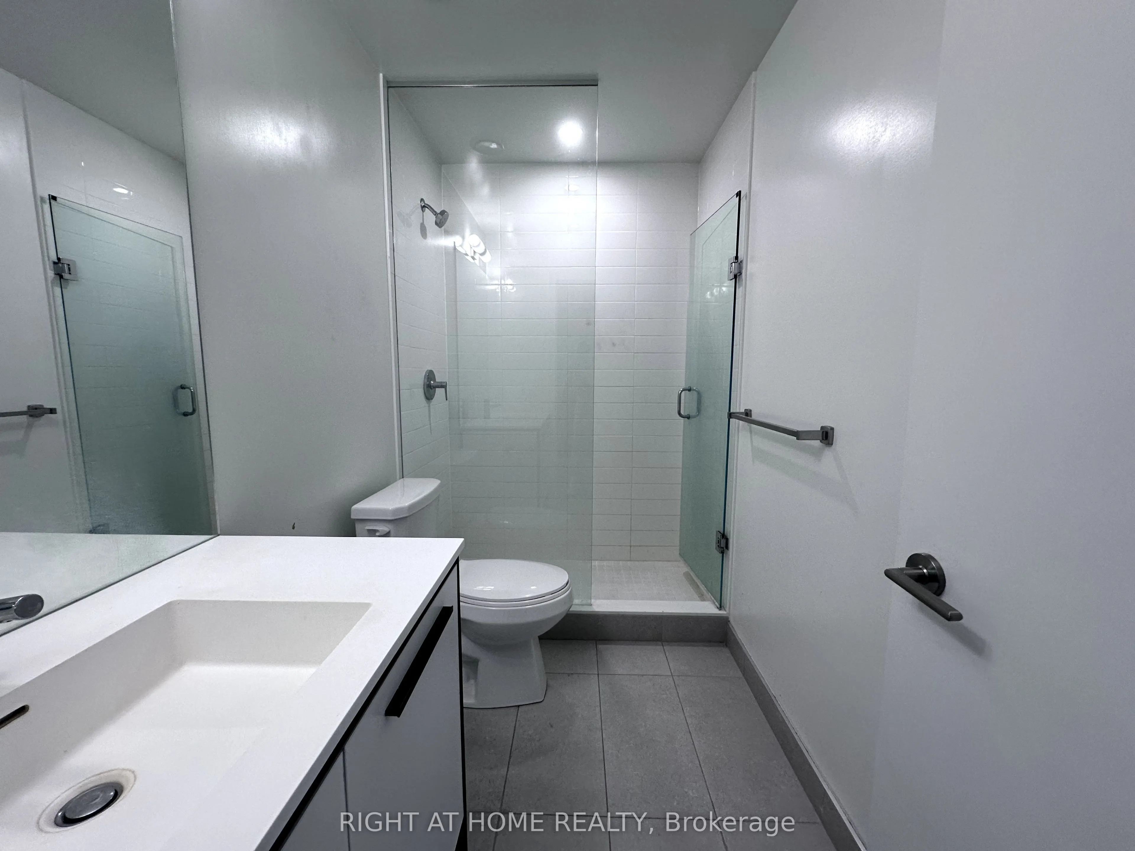 185 Deerfield Road, #015