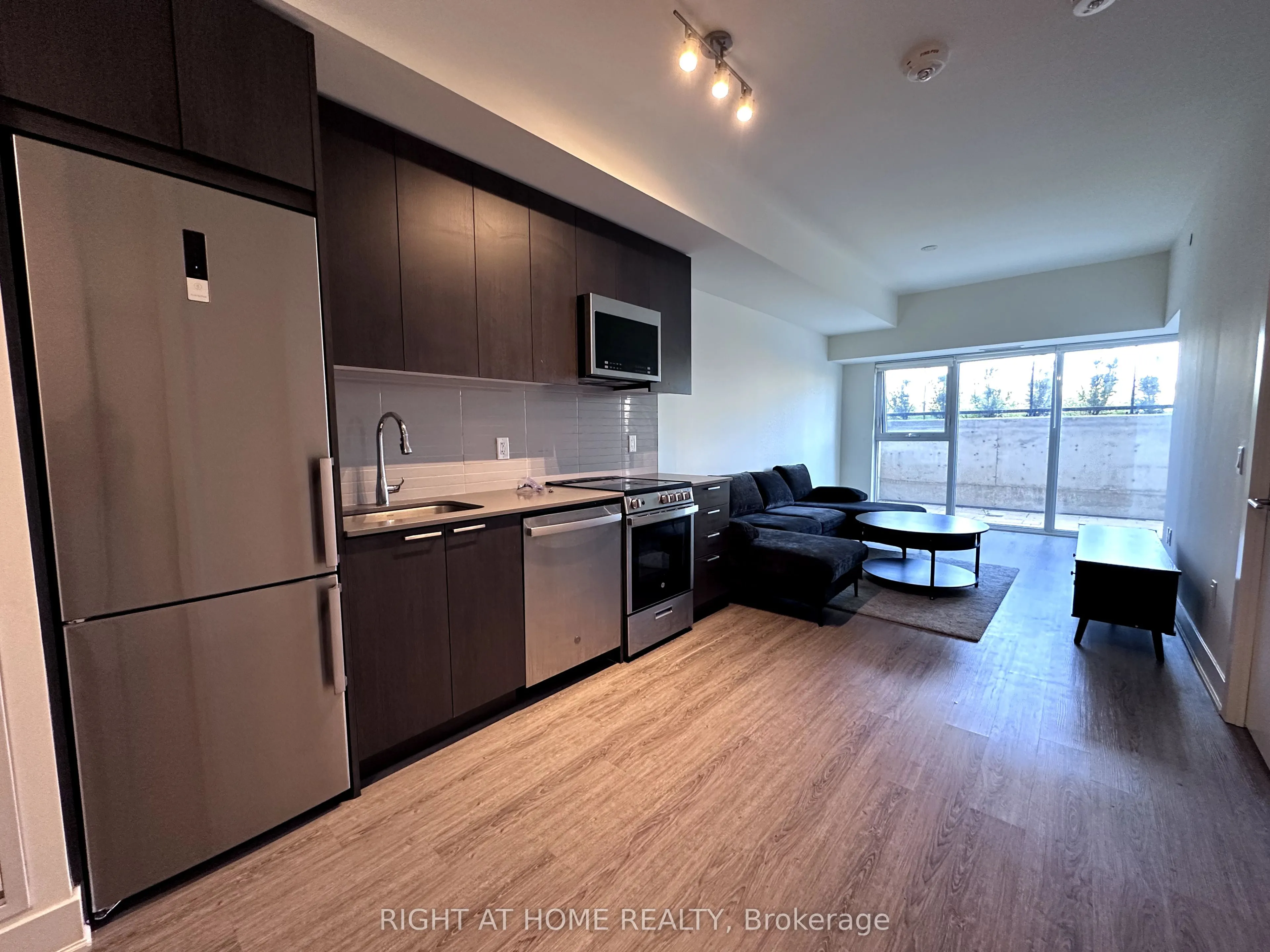 185 Deerfield Road, #015
