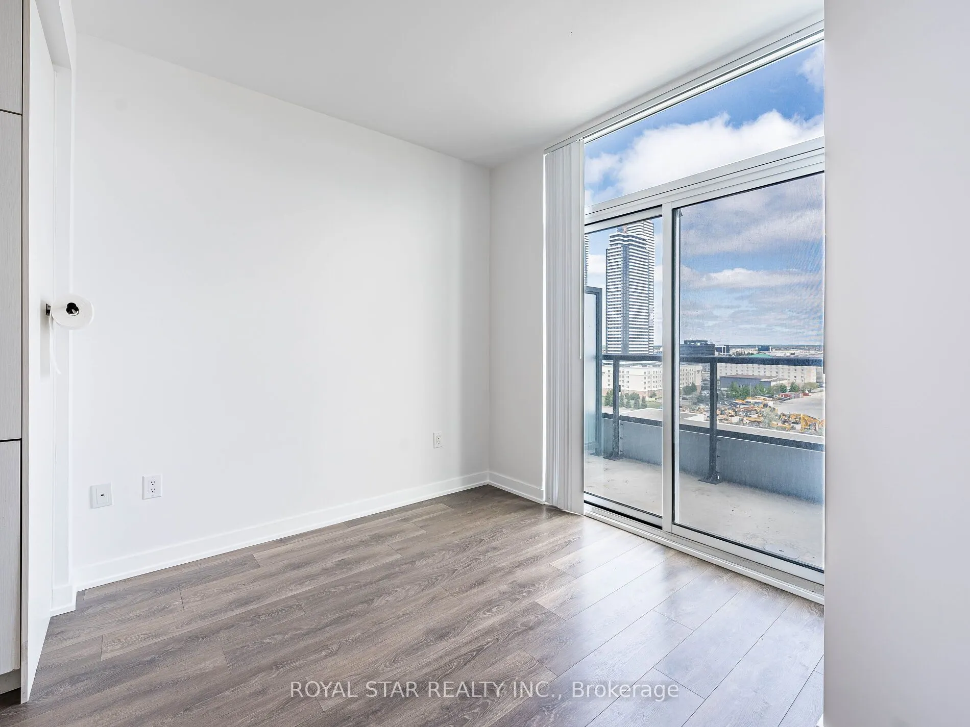 38 Honeycrisp Crescent, #1120