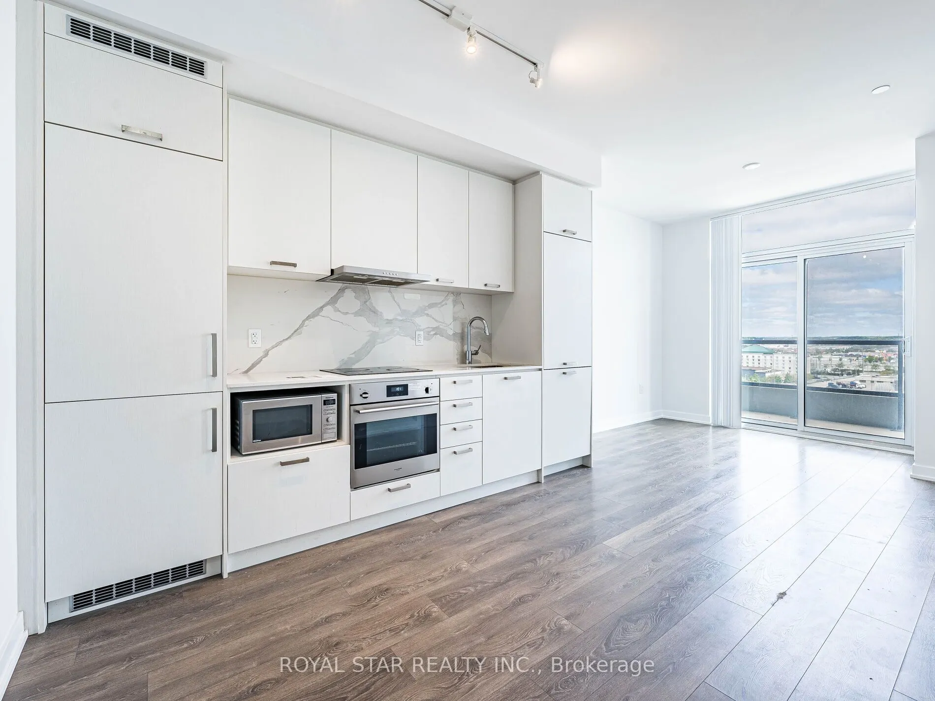 38 Honeycrisp Crescent, #1120