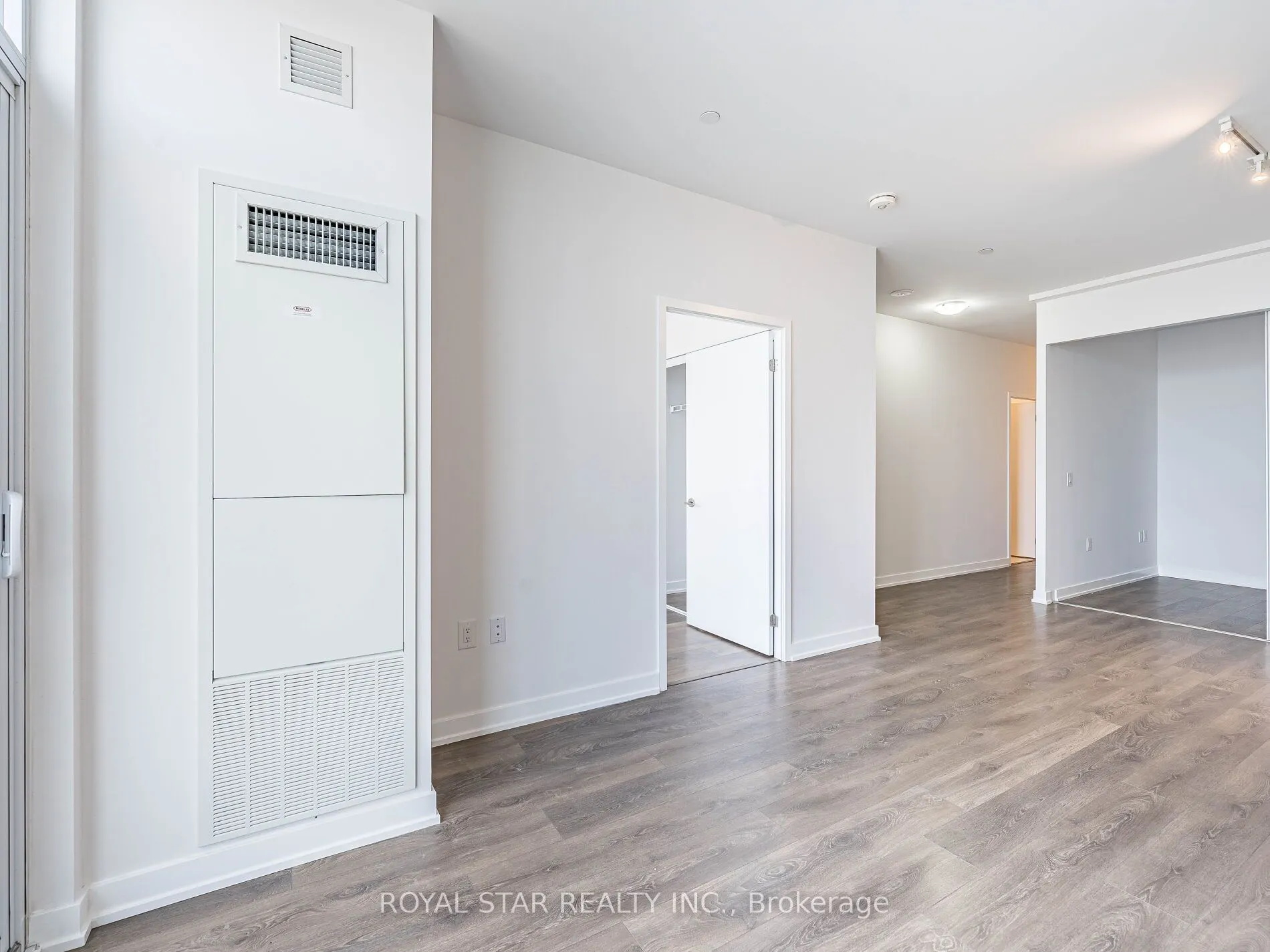 38 Honeycrisp Crescent, #1120