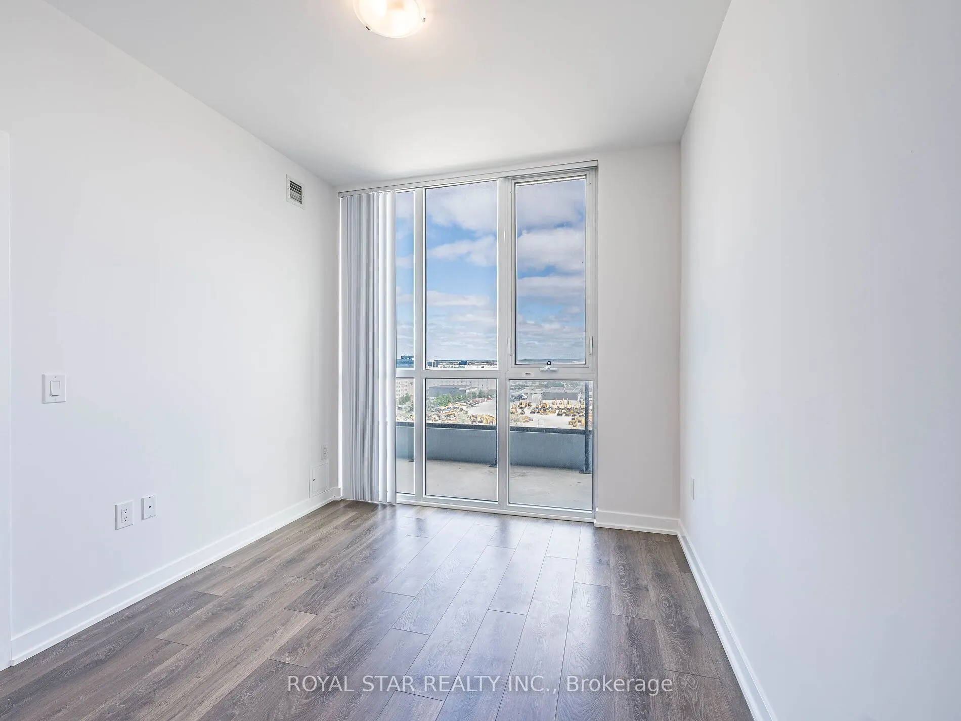 38 Honeycrisp Crescent, #1120