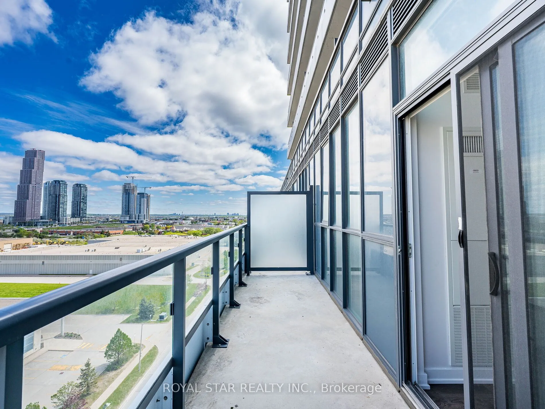38 Honeycrisp Crescent, #1120