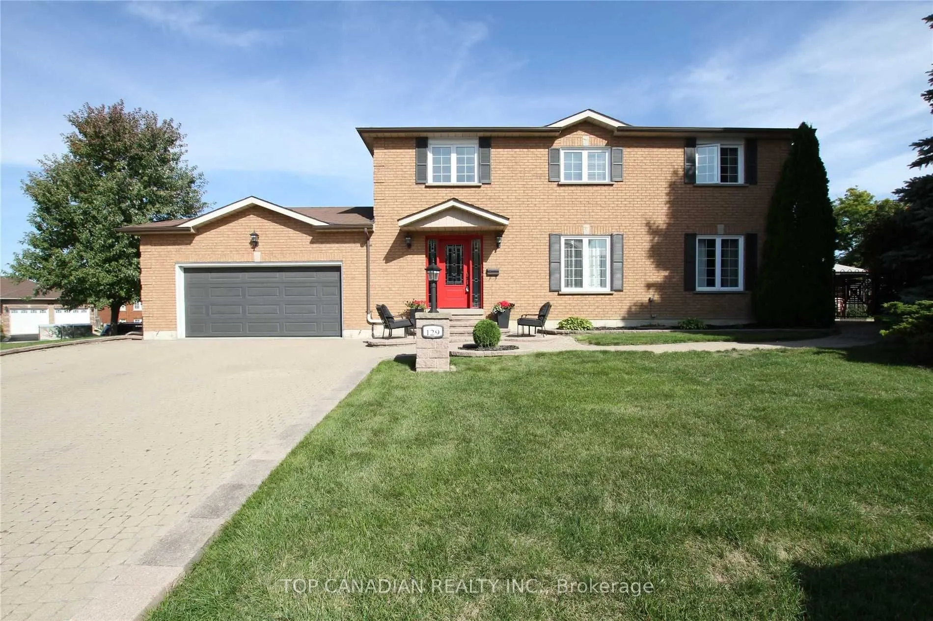 129 Compton Crescent S