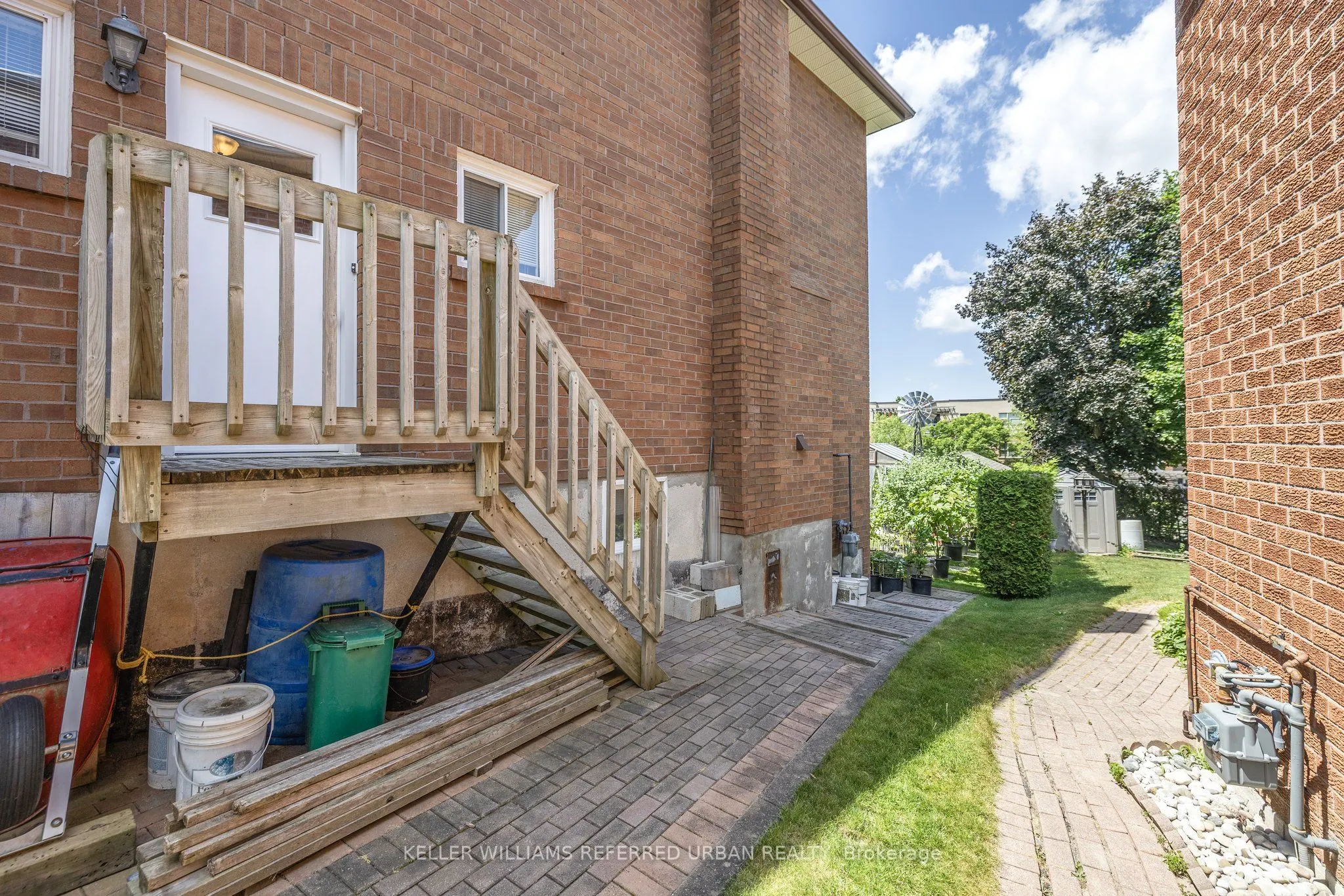 160 Miller Park Avenue