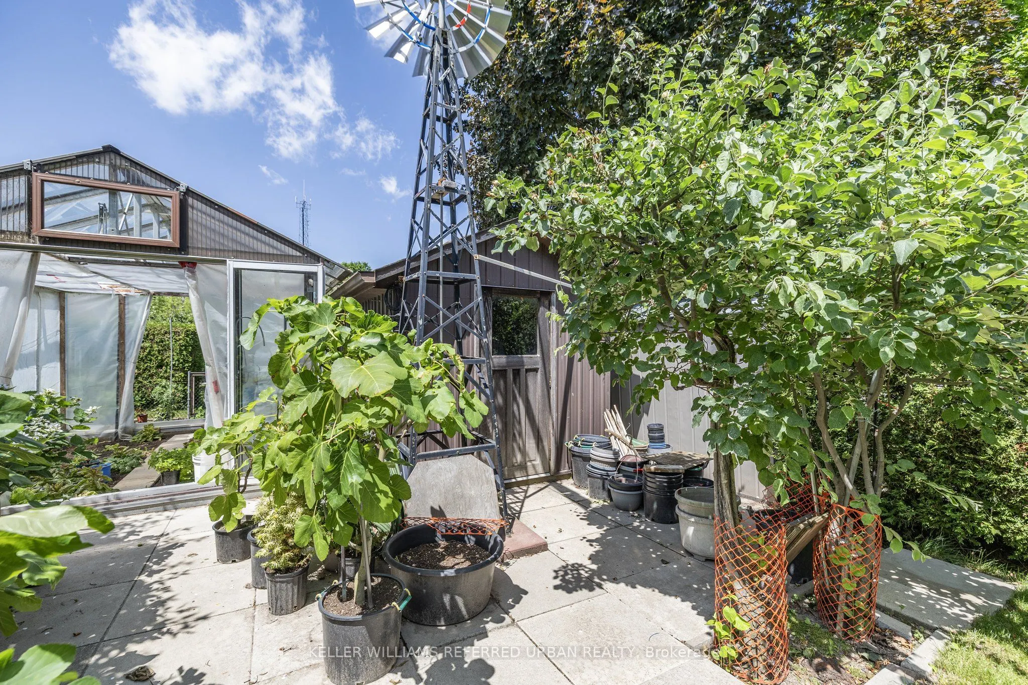160 Miller Park Avenue