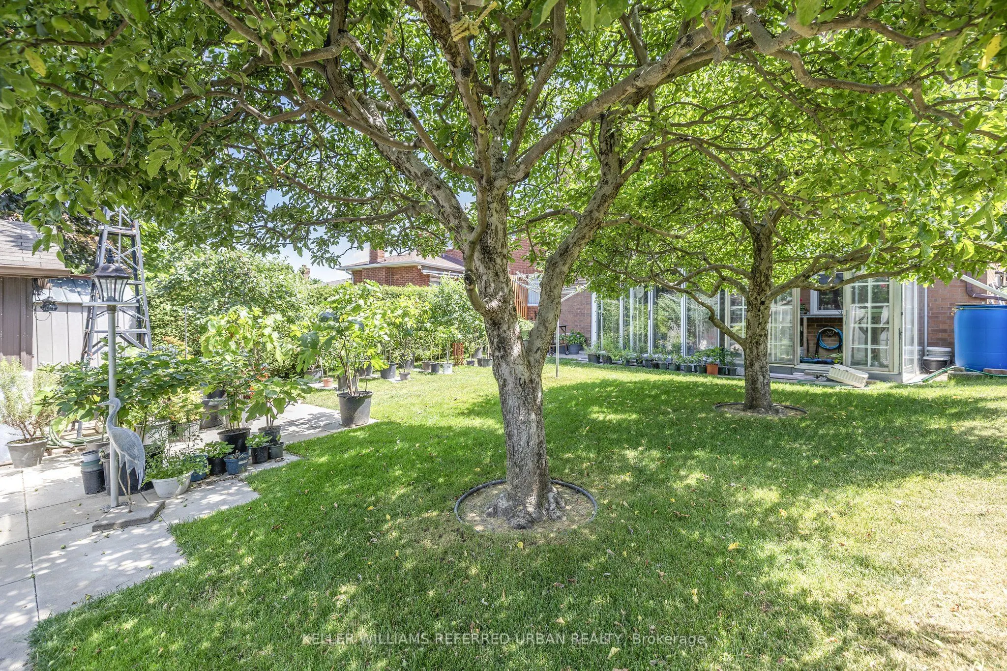 160 Miller Park Avenue
