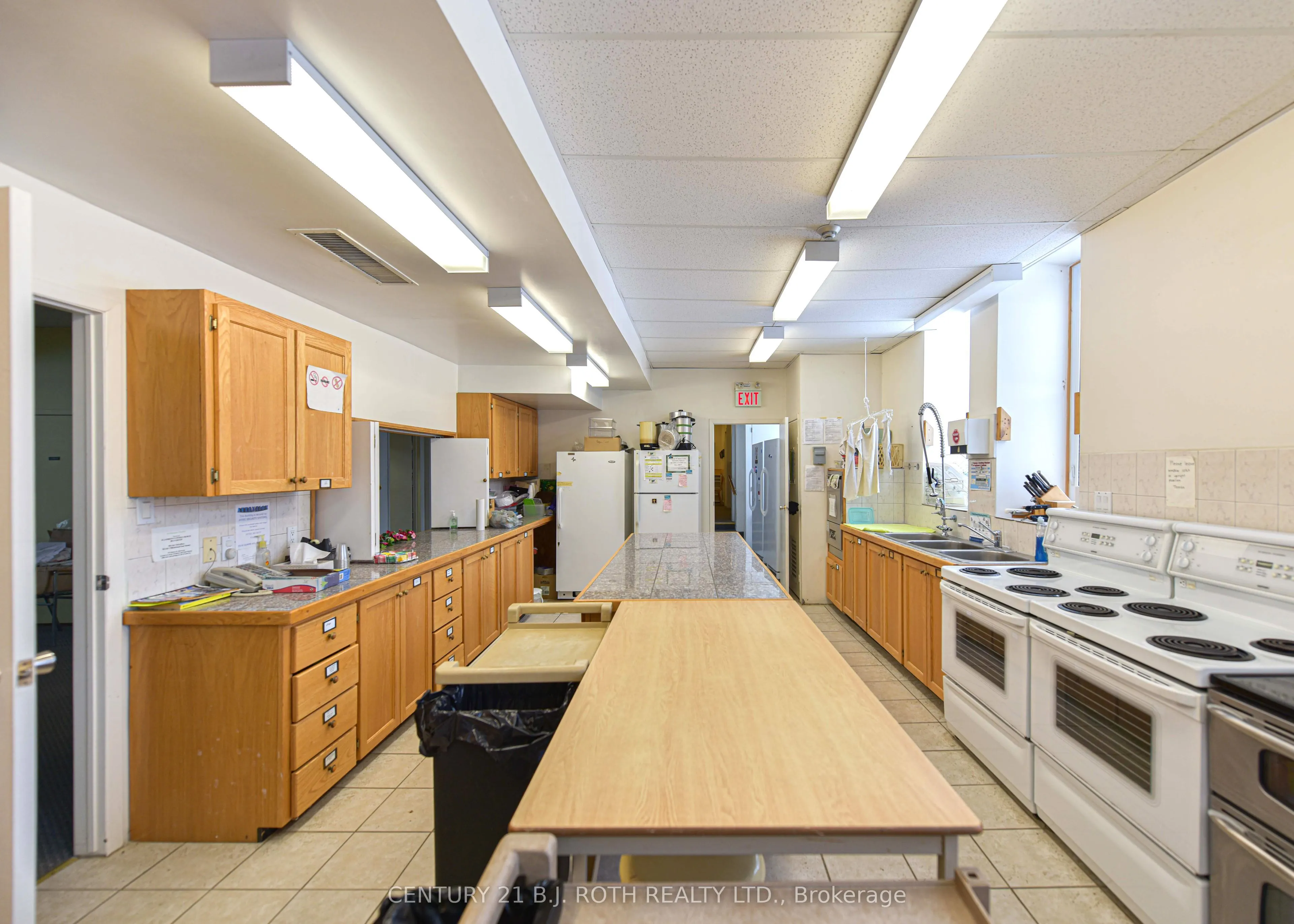 523 Simcoe Street