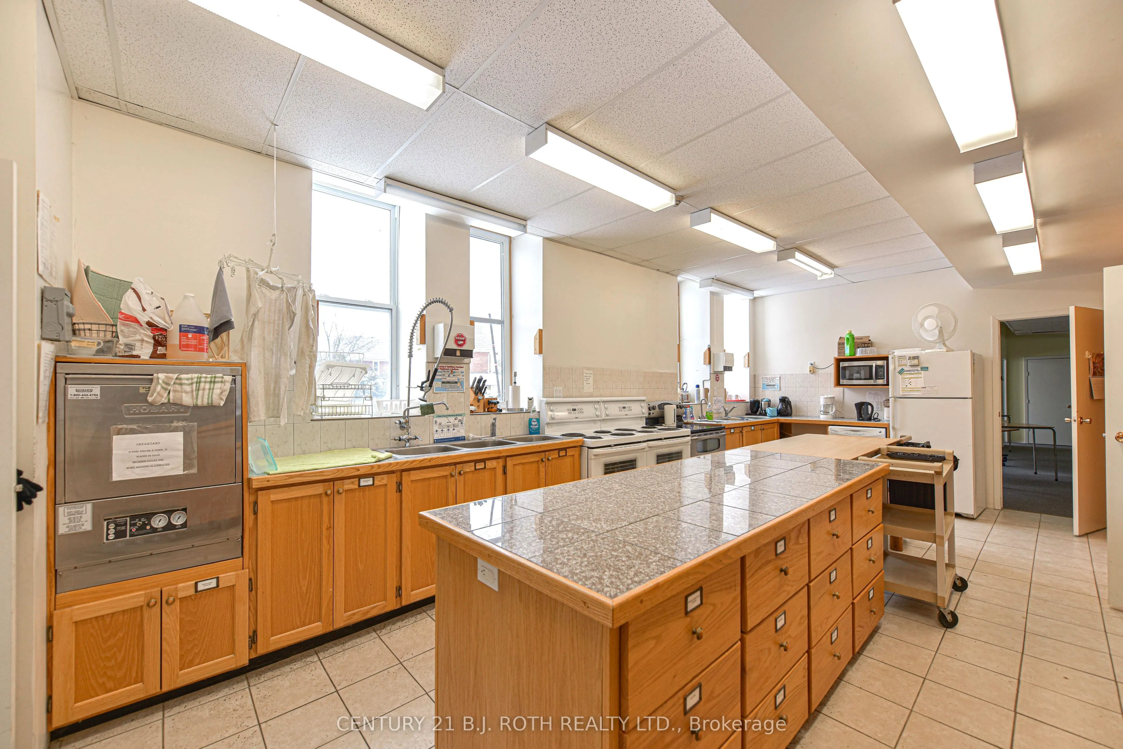 523 Simcoe Street