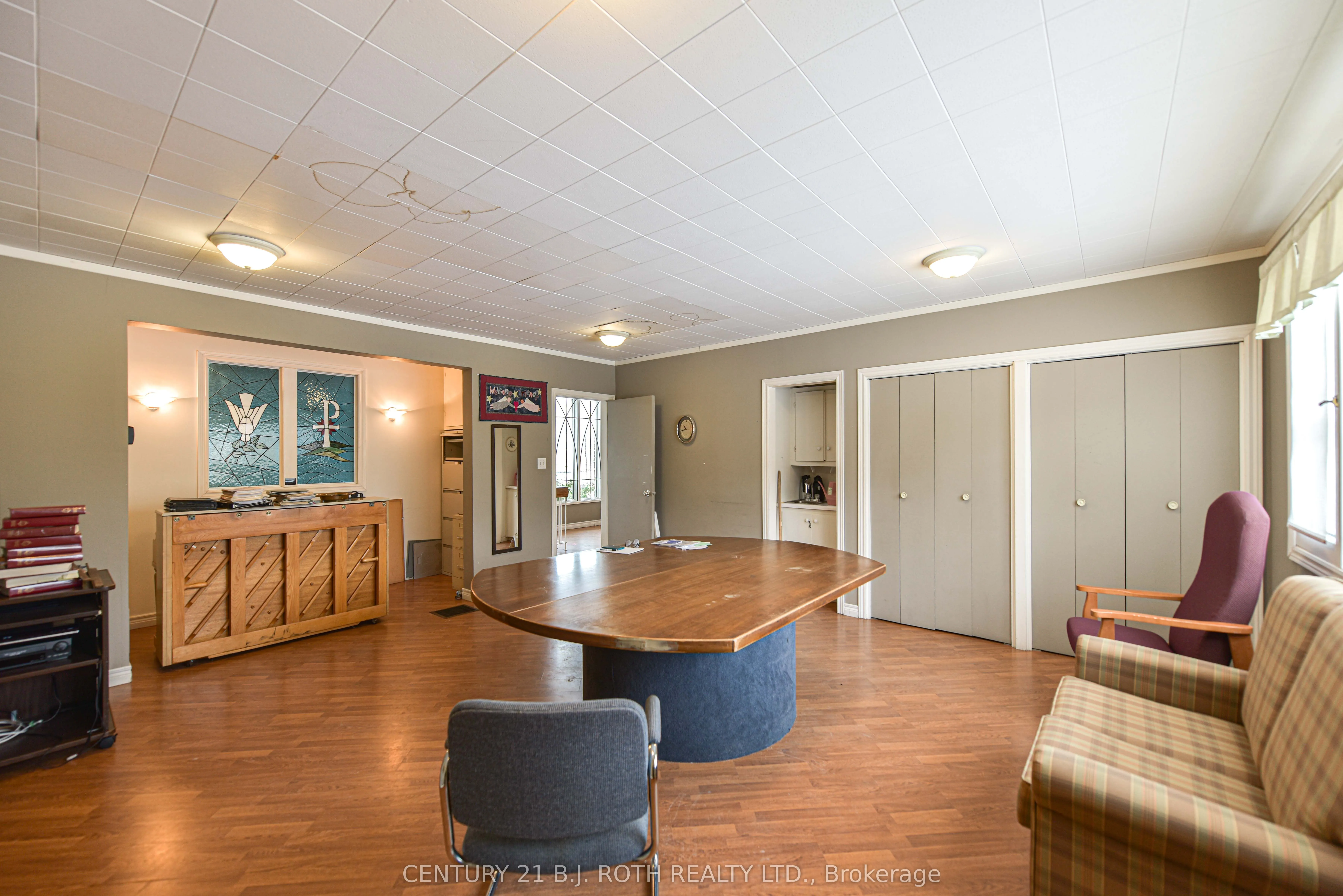 523 Simcoe Street